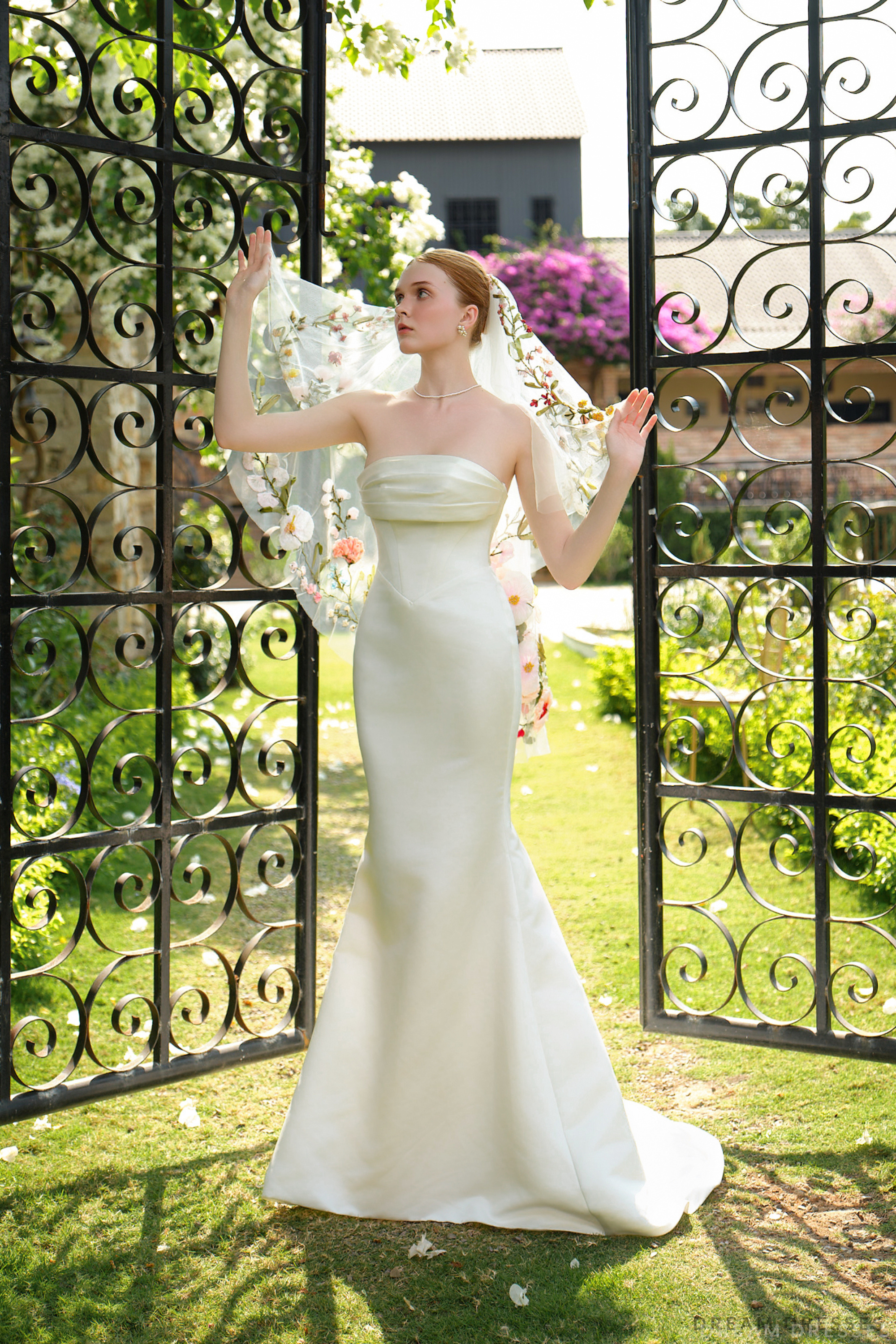 Fingertip Veil with 3D Floral & Ribbon Embellishment (#VALERIA)