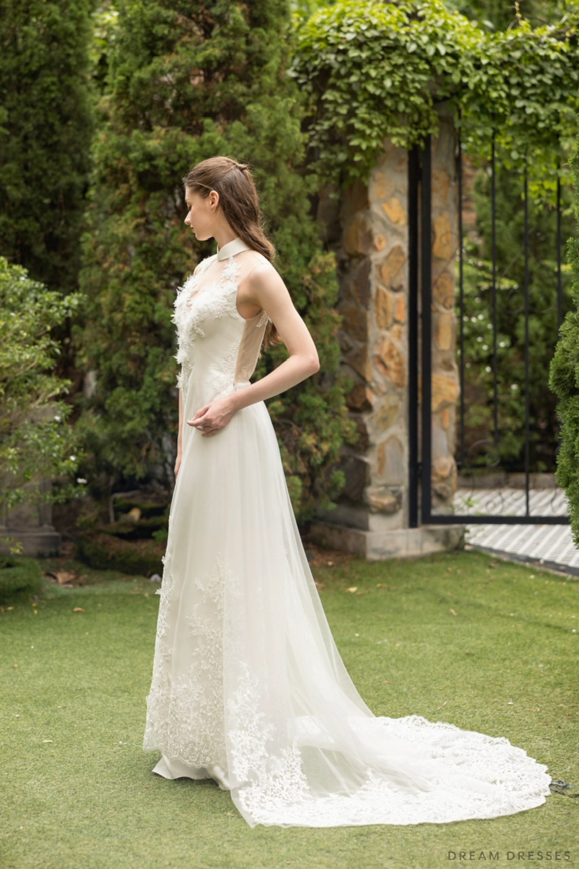 White Ao Dai | Modern Vietnamese Bridal Dress with Couture Lace (#KINA) - Dream Dresses by P.M.N.