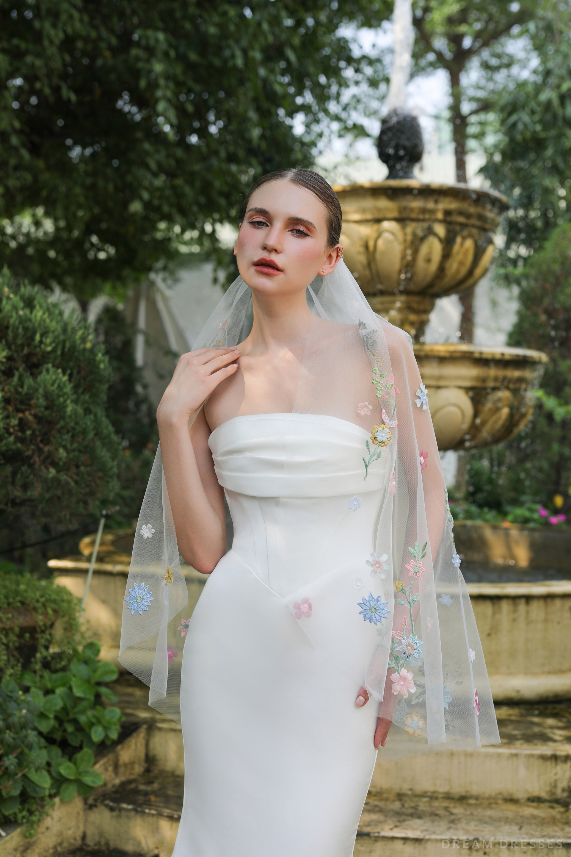 Fingertip 3D Flowers Veil (#SOPHIA) - Dream Dresses by P.M.N.
