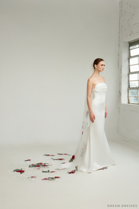 Romantic Red Rose Embroidered Veil (#JENNY) - Dream Dresses by P.M.N.