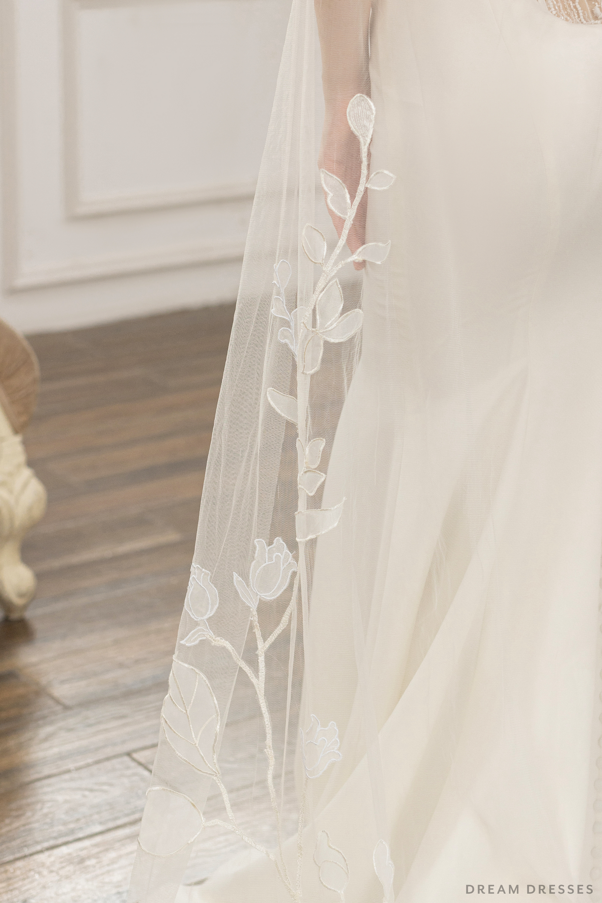 Floral Lace Wedding Veil (#AMABELLA) - Dream Dresses by P.M.N.