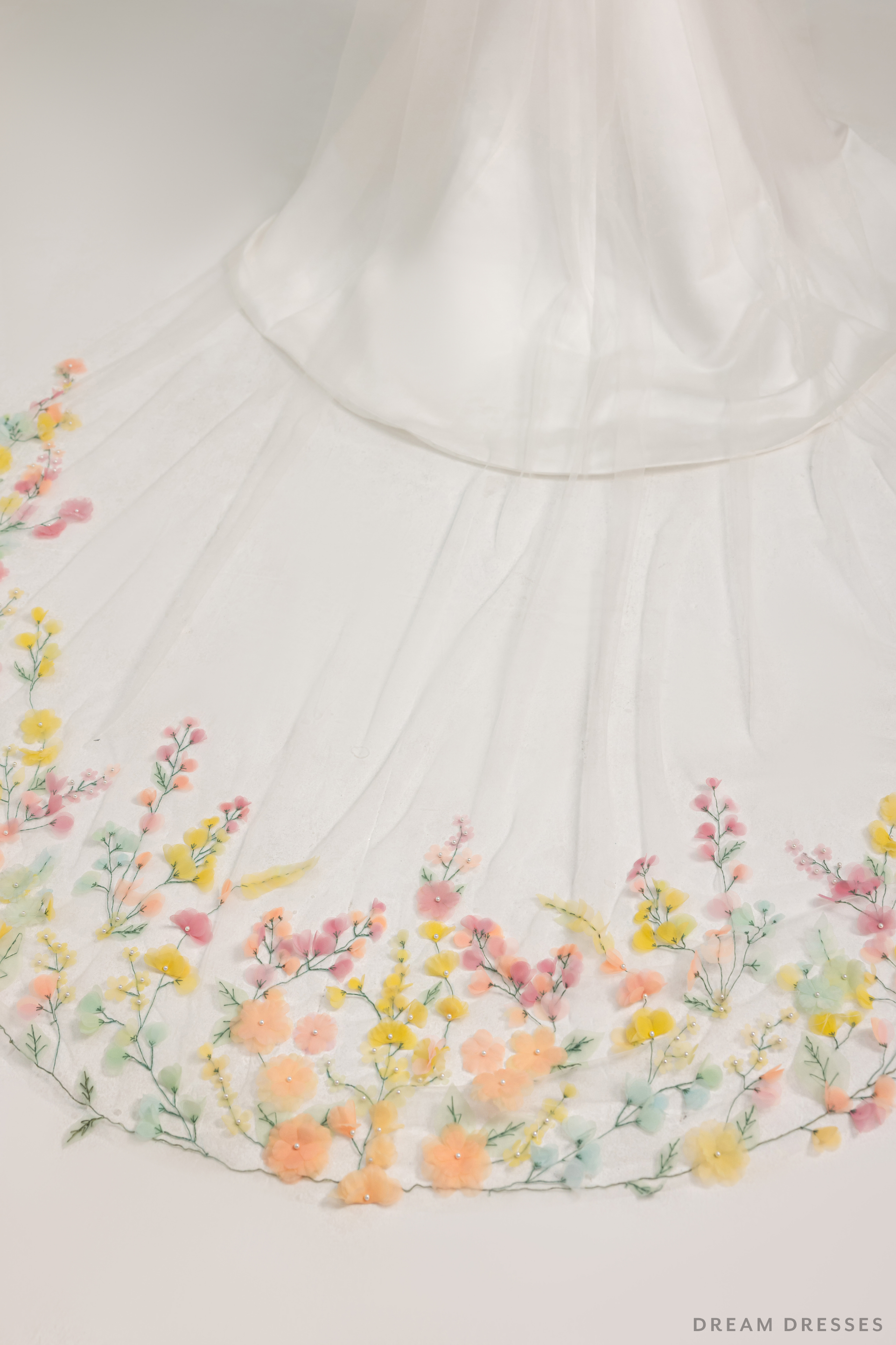 3D Flowers Cathedral Bridal Veil (#ROISIN) - Dream Dresses by P.M.N.