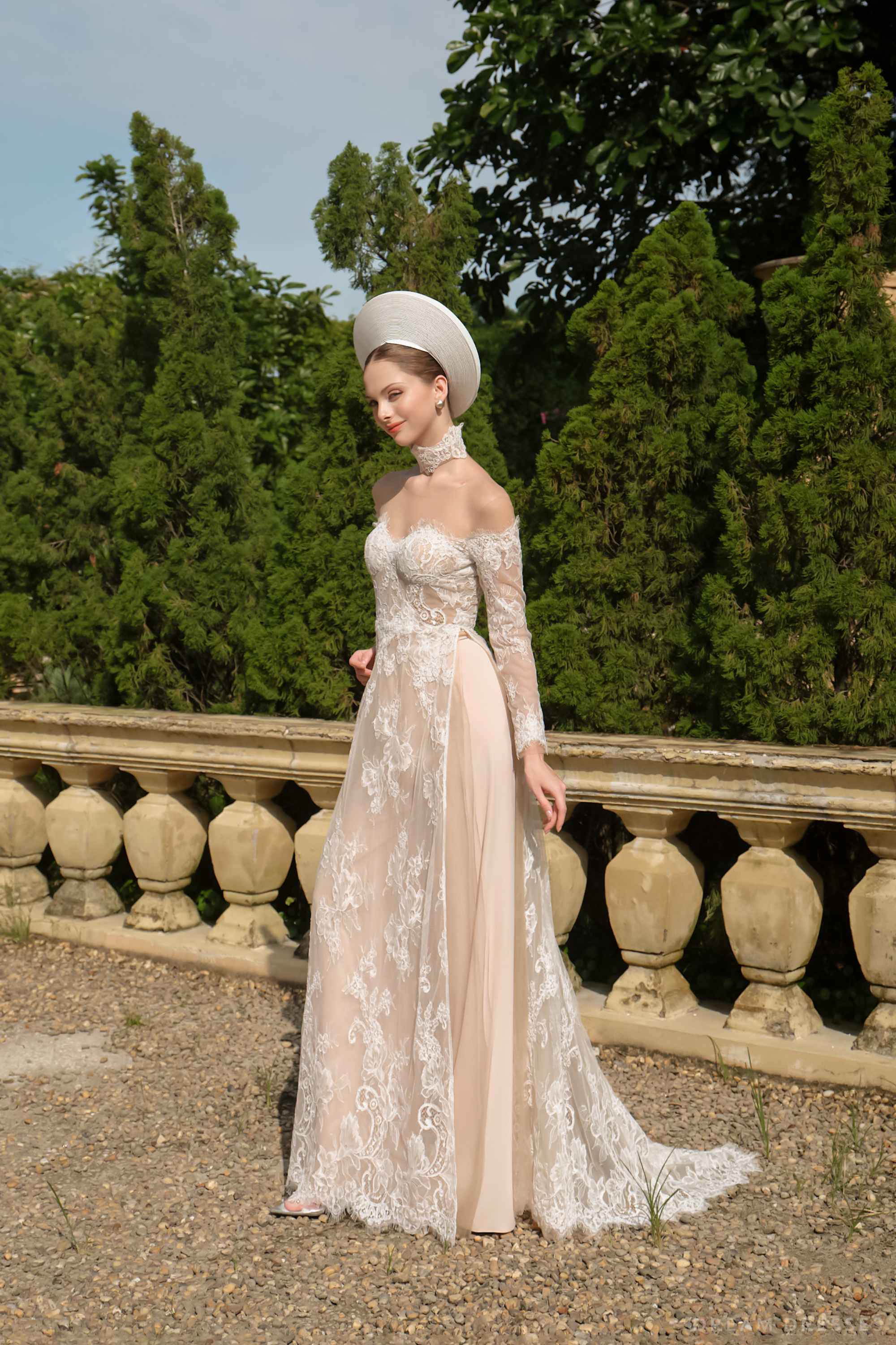 White Bridal Ao Dai | Modern Vietnamese Bridal Dress with French Lace (#ORIANA)