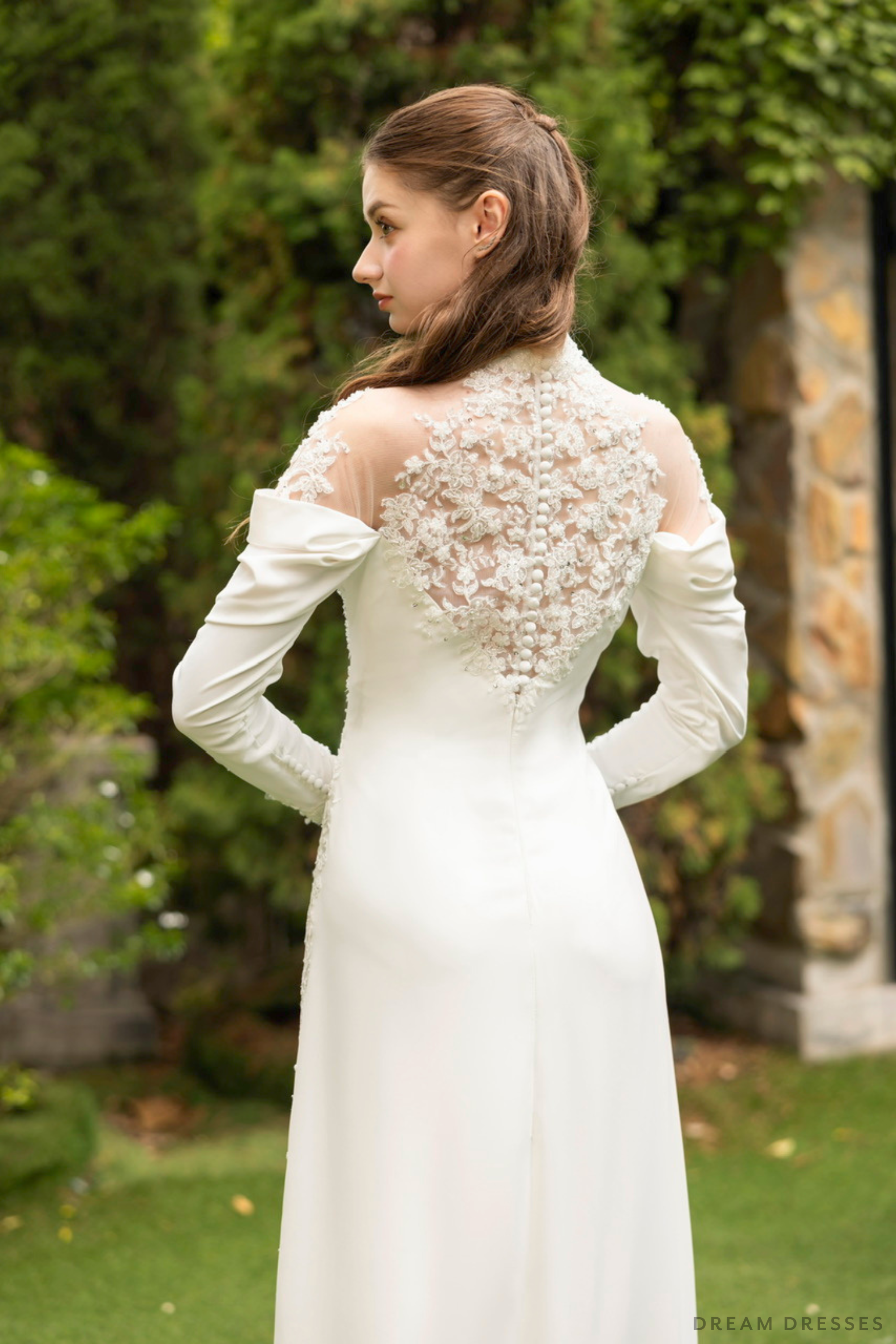 White Silk Ao Dai | Modern Vietnamese Bridal Dress (#ALLY)