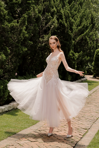 Radiant First Dance Wedding Dress
(#MIRABELLA)