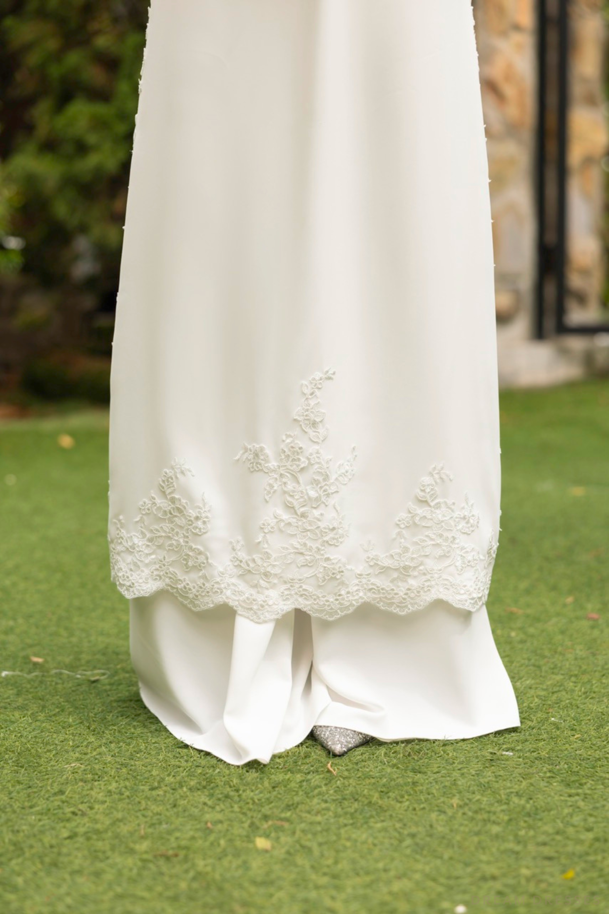 White Silk Ao Dai | Modern Vietnamese Bridal Dress (#ALLY)