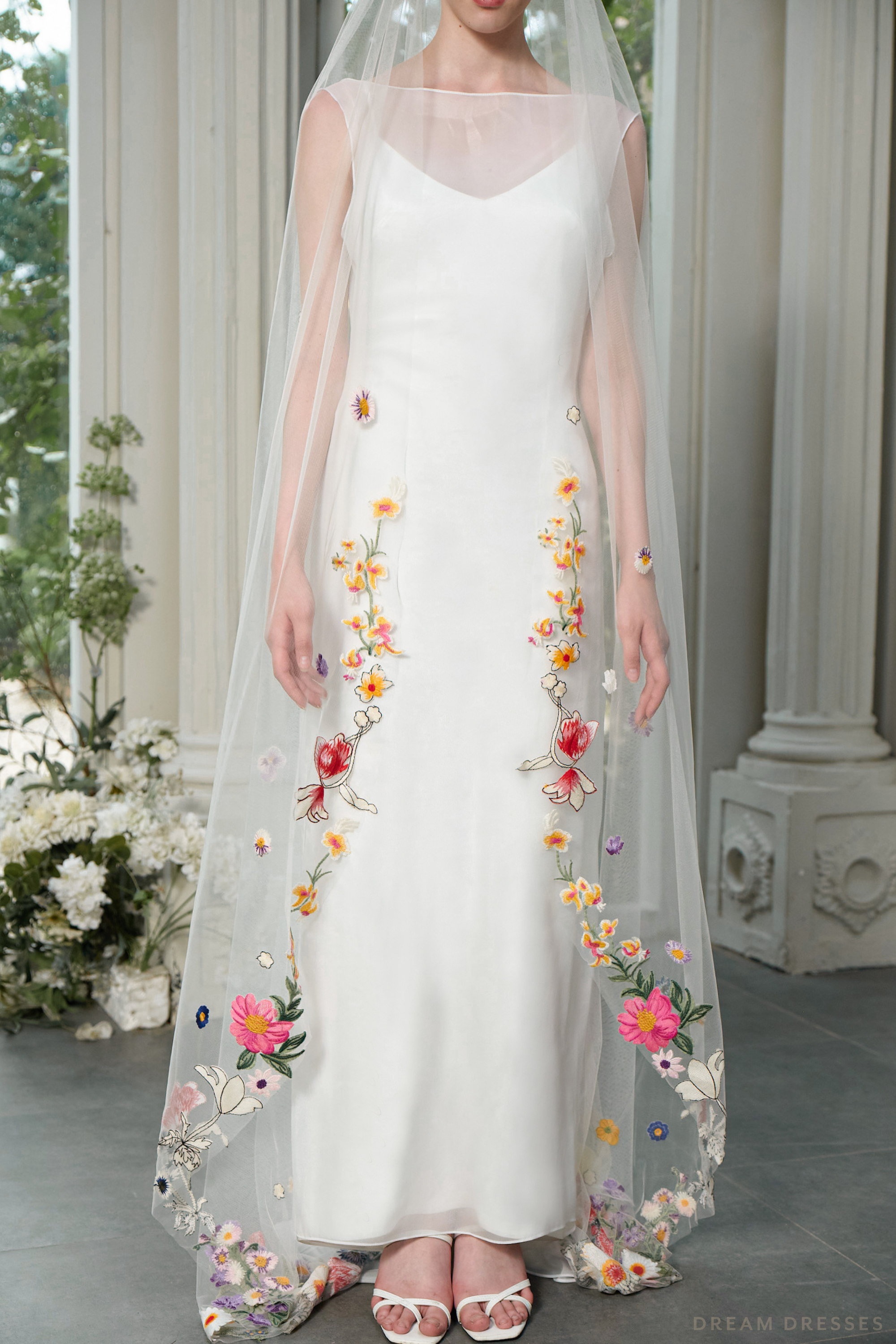 Hummingbird Embroidery Wedding Veil (#SILVANA)