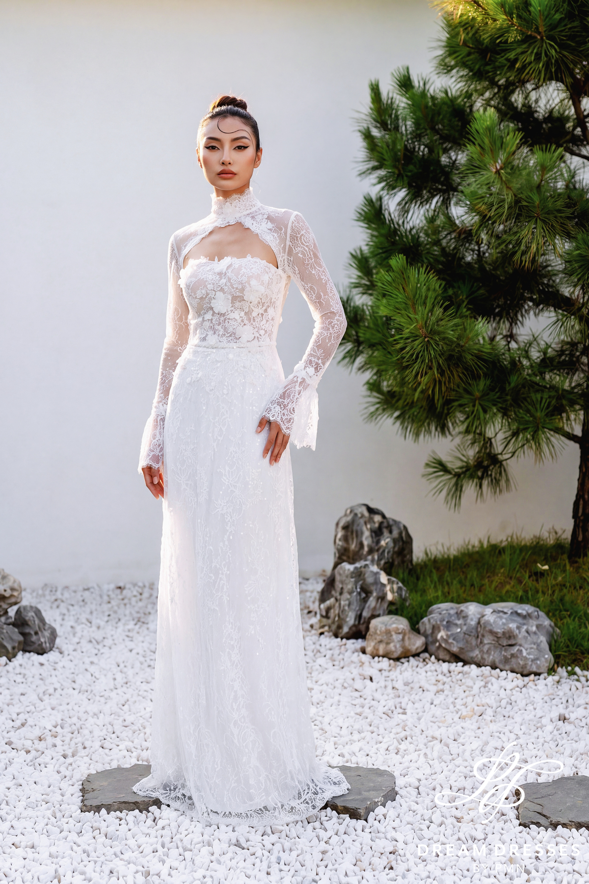 White Bridal Ao Dai with French Lace (#HUONG) - Dream Dresses by P.M.N.
