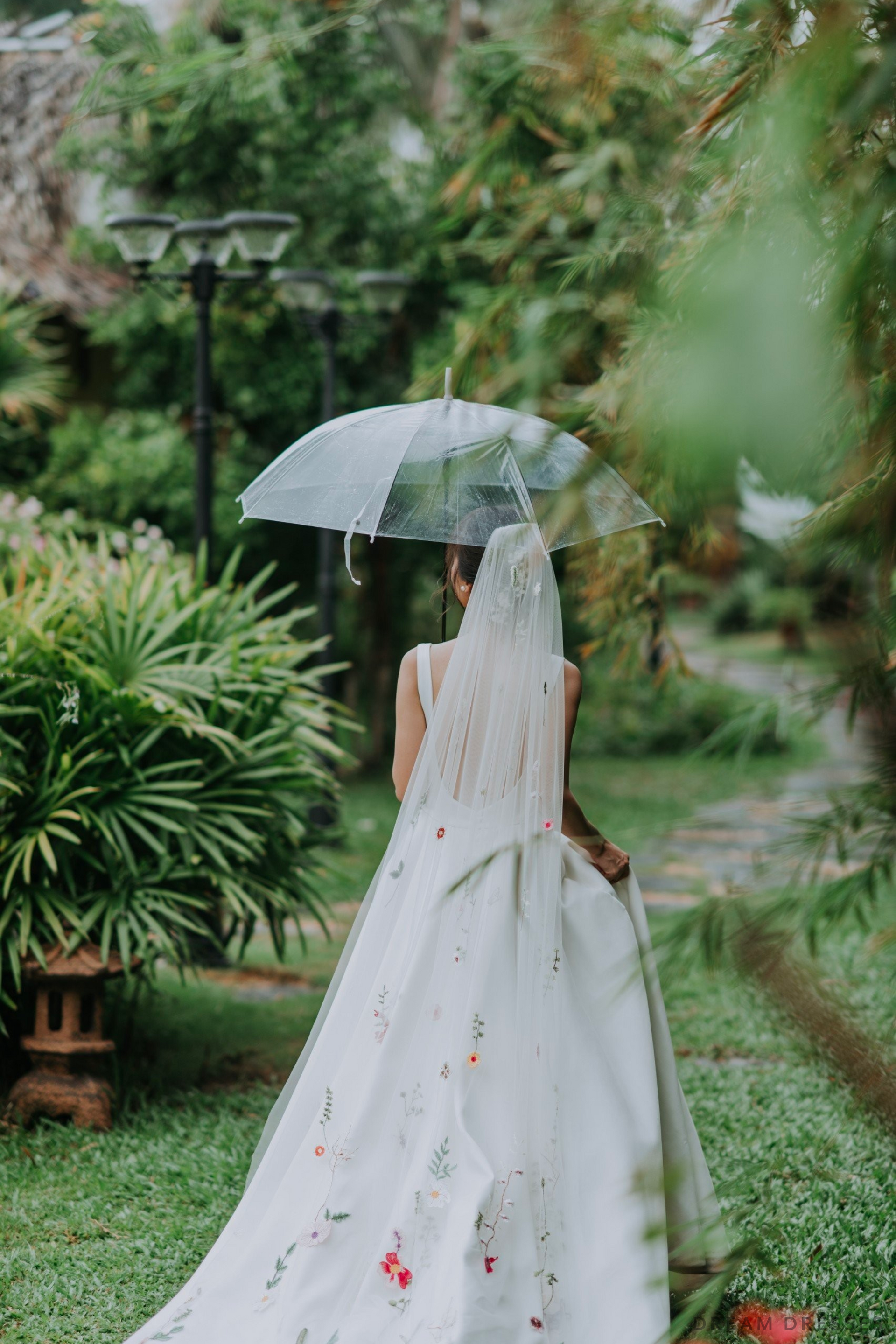 One Tier Colorful Floral Veil (#FLORAL) - Dream Dresses by P.M.N.