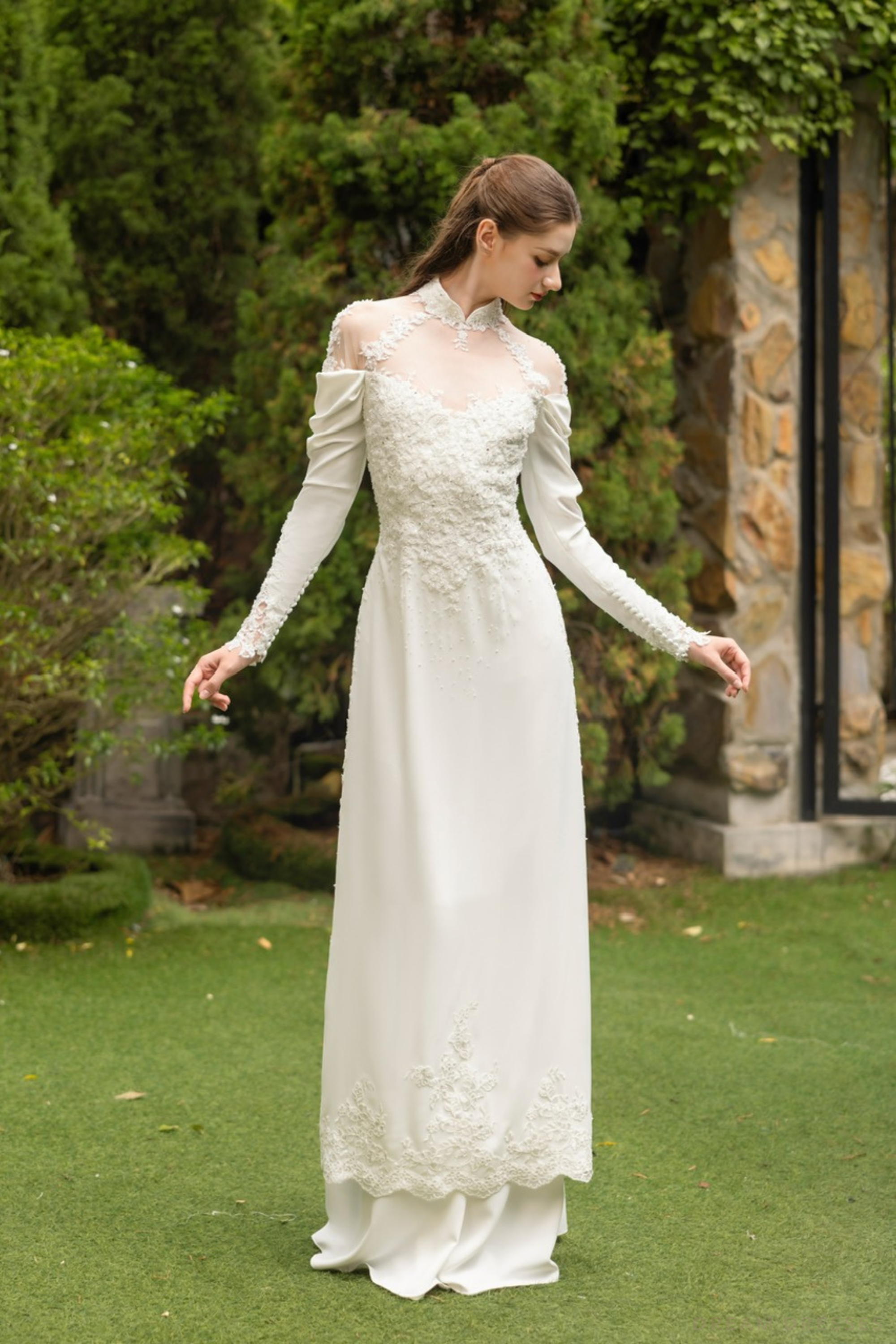 White Silk o Di Modern Vietnamese Bridal Dress - Jang White Silk o Di Modern Vietnamese Bridal Dress - Jang