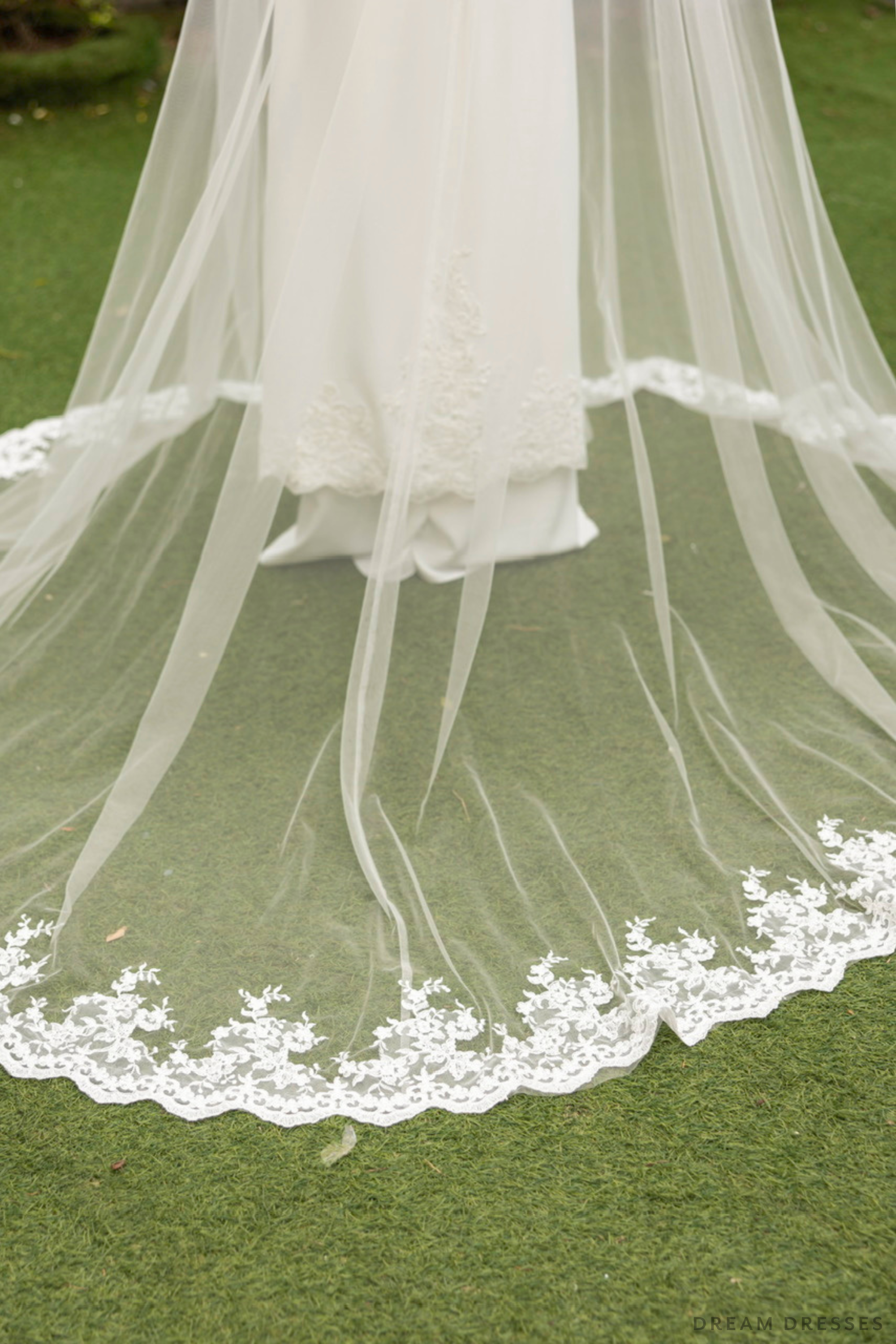 Ao Dai Detachable Tulle Cape with Lace Trim Edges (#EUGENIA)