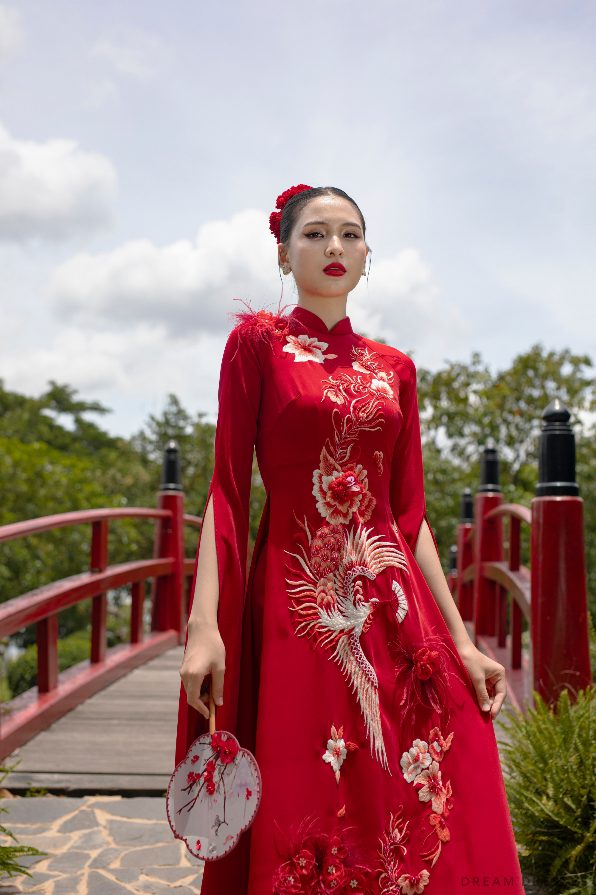 DreamDress By PMN Dahan Ao Dai Inspired Red Wedding Dress Gown Phoenix Embroidery Red Pants Chapel | Size: 12 DreamDress By PMN Dahan Ao Dai Inspired Red Wedding Dress Gown Phoenix Embroidery Red Pants Chapel | Size: 12