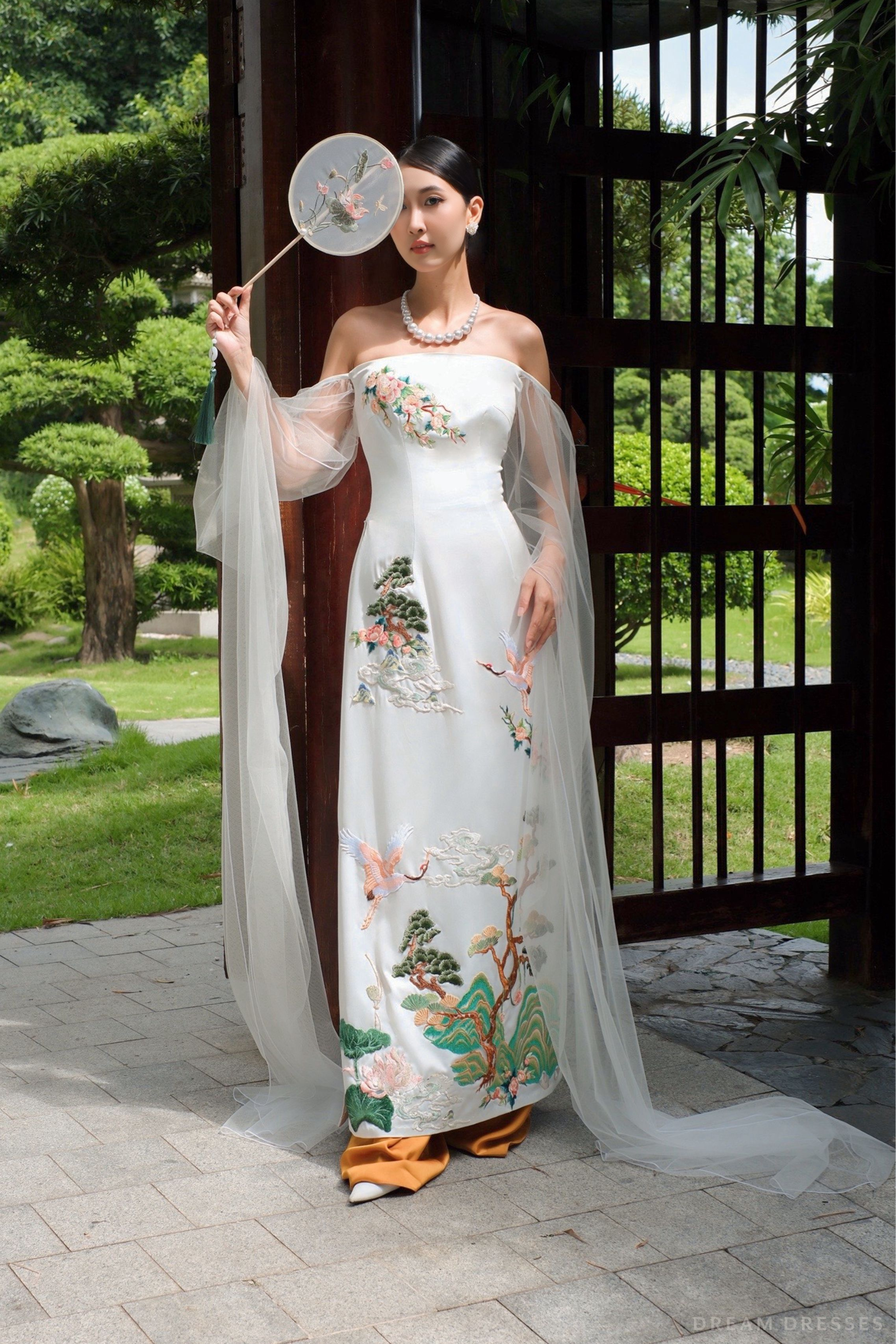White Bridal Embroidery Ao Dai | Modern Vietnamese Bridal Dress (#ROYALINA)