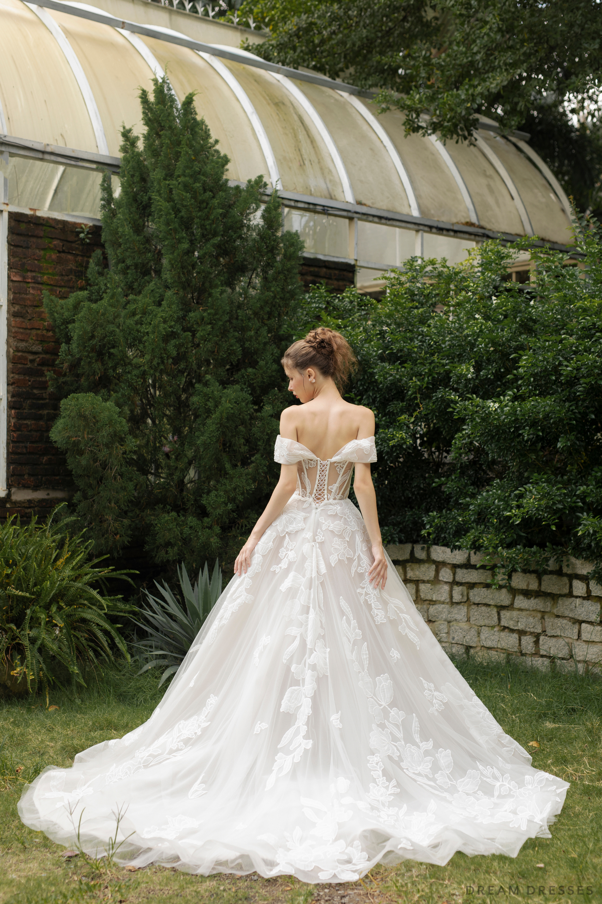 Ball Grown Wedding Dress with Bow & Couture Lace Lessie