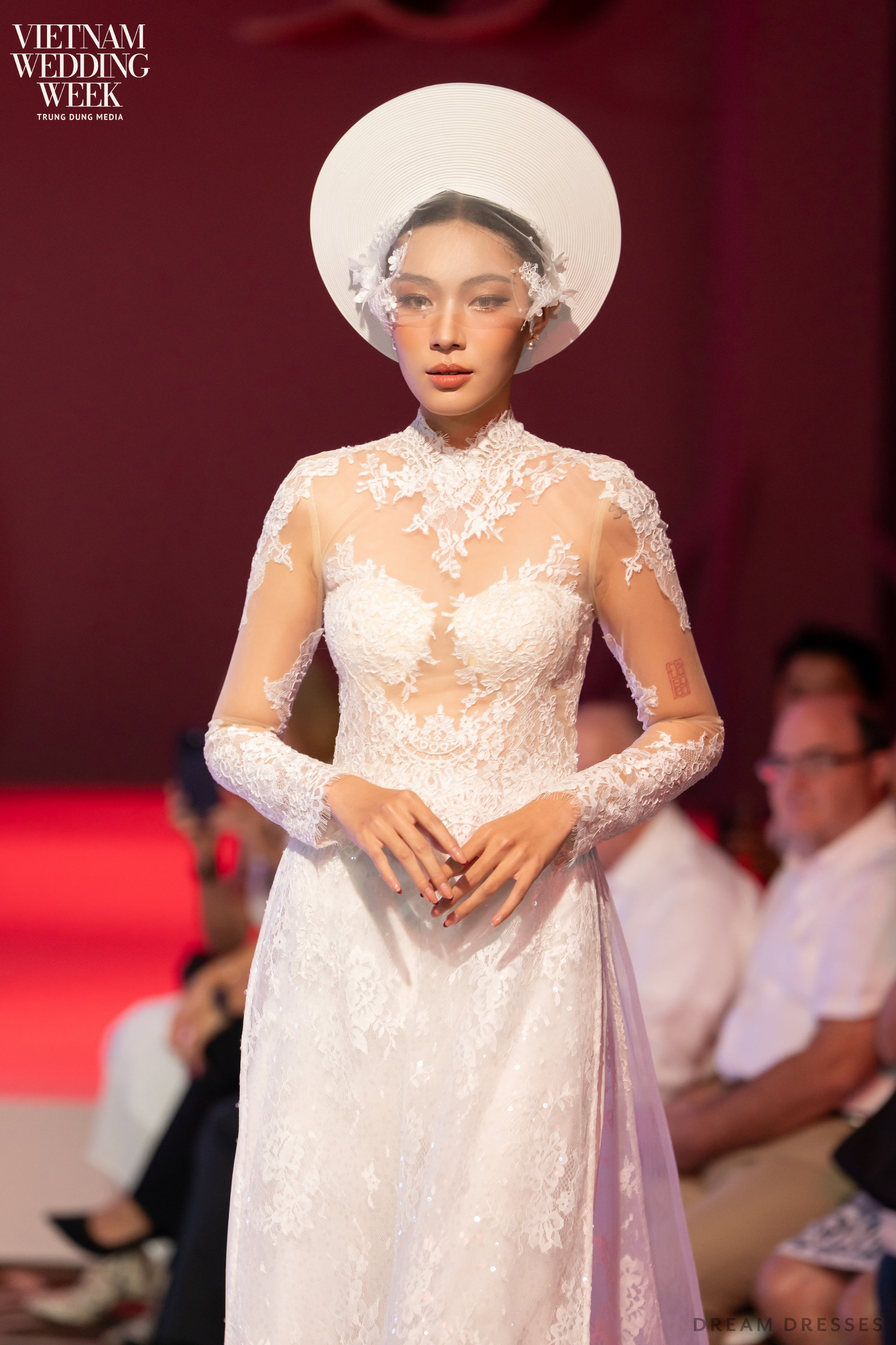 White Bridal Ao Dai | Modern Vietnamese Bridal Dress with French Lace (#AMBERLY)