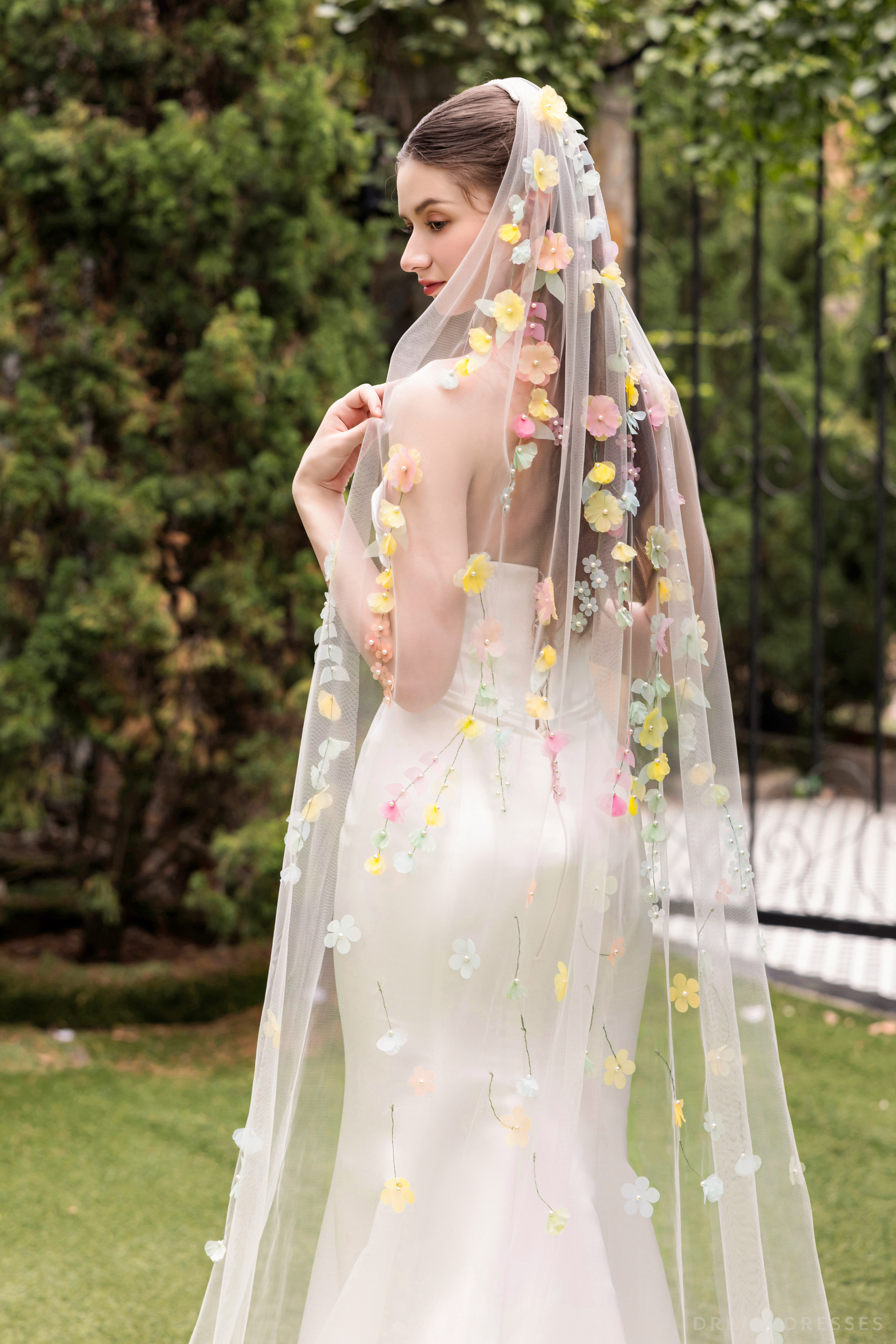 Chapel Veil with 3D Flowers (#MALENA) - Dream Dresses by P.M.N.