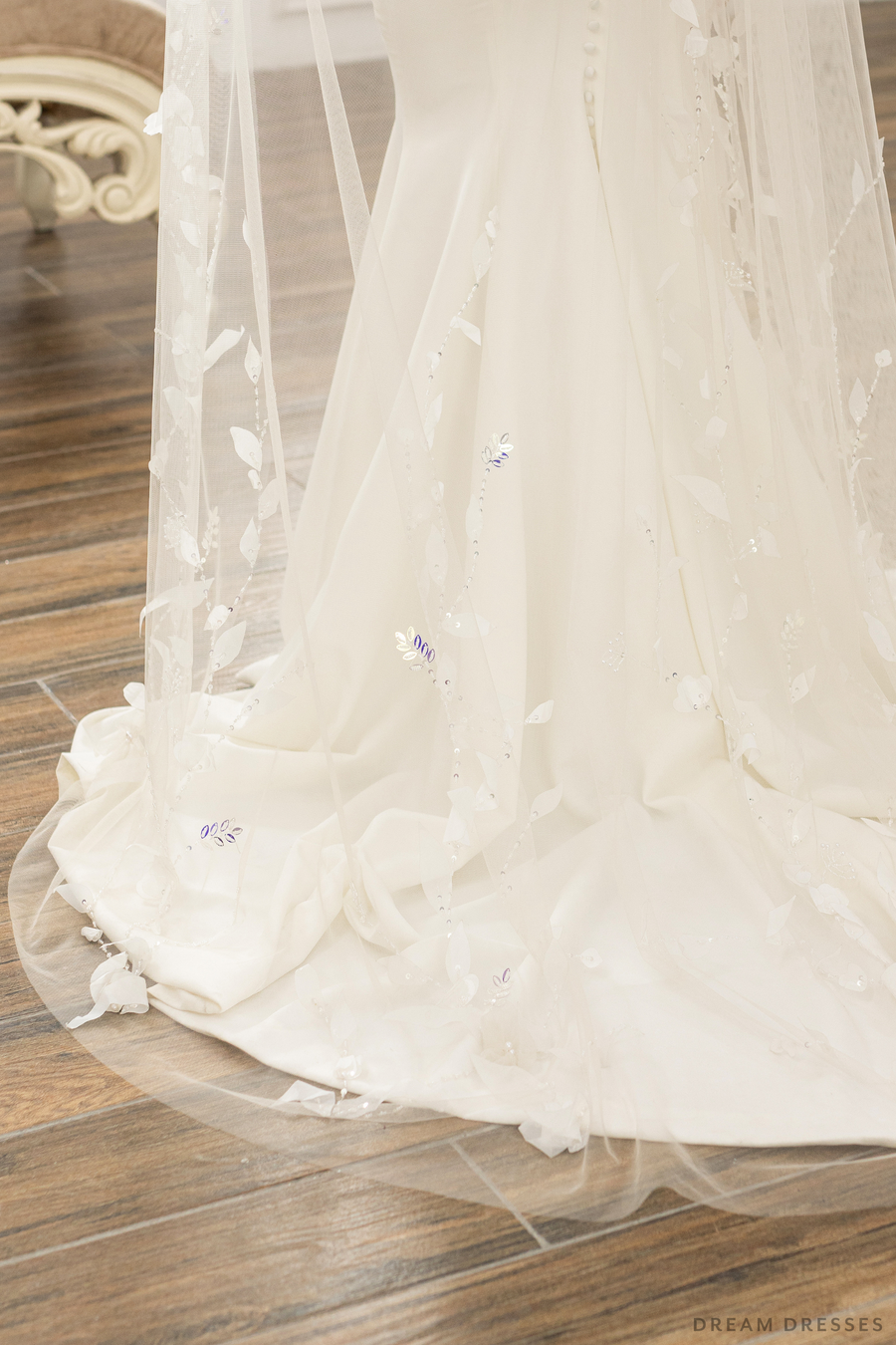 Bridal Veil with Lace and Crystals (#FANNY) - Dream Dresses by P.M.N.