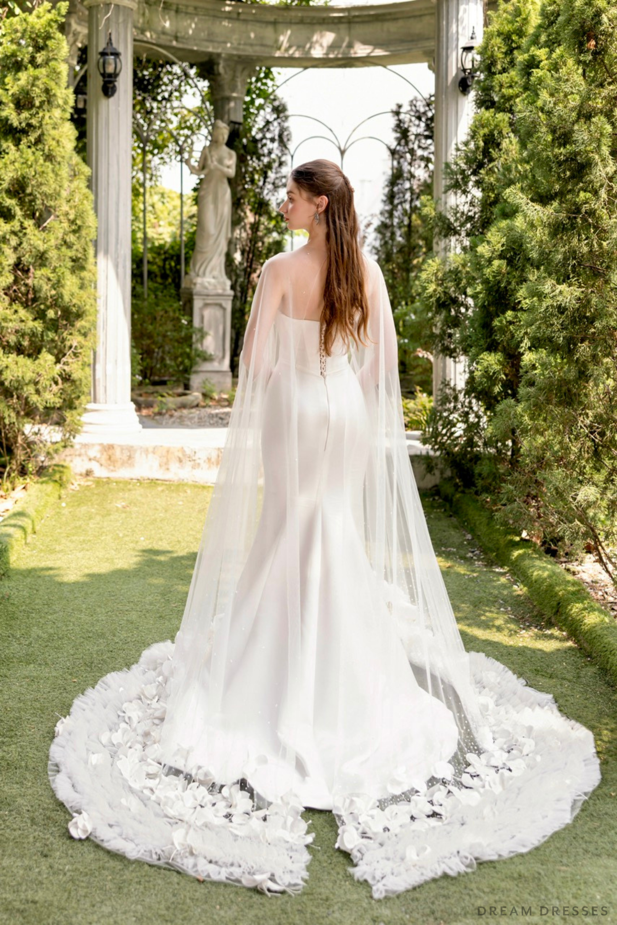 3D Flowers Bridal Cape Veil Lina | Dream Dresses 3D Flowers Bridal Cape Veil Lina | Dream Dresses