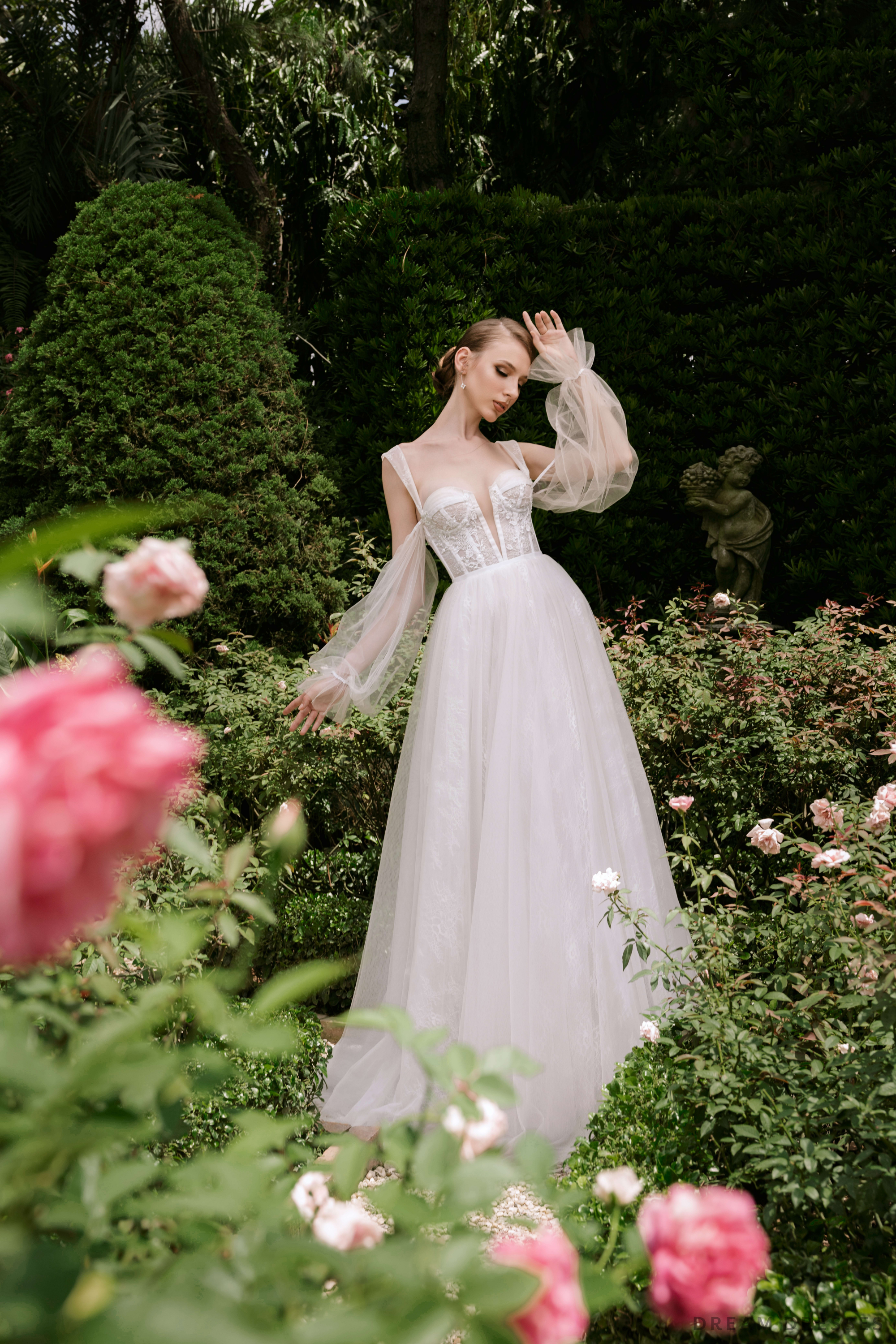 With Butterflies Wedding Gown White Butterfly Sleeve Dress Fashion Papilio Modern Vintage A Line Tulle Wedding With Butterflies Wedding Gown White Butterfly Sleeve Dress Fashion Papilio Modern Vintage A Line Tulle Wedding