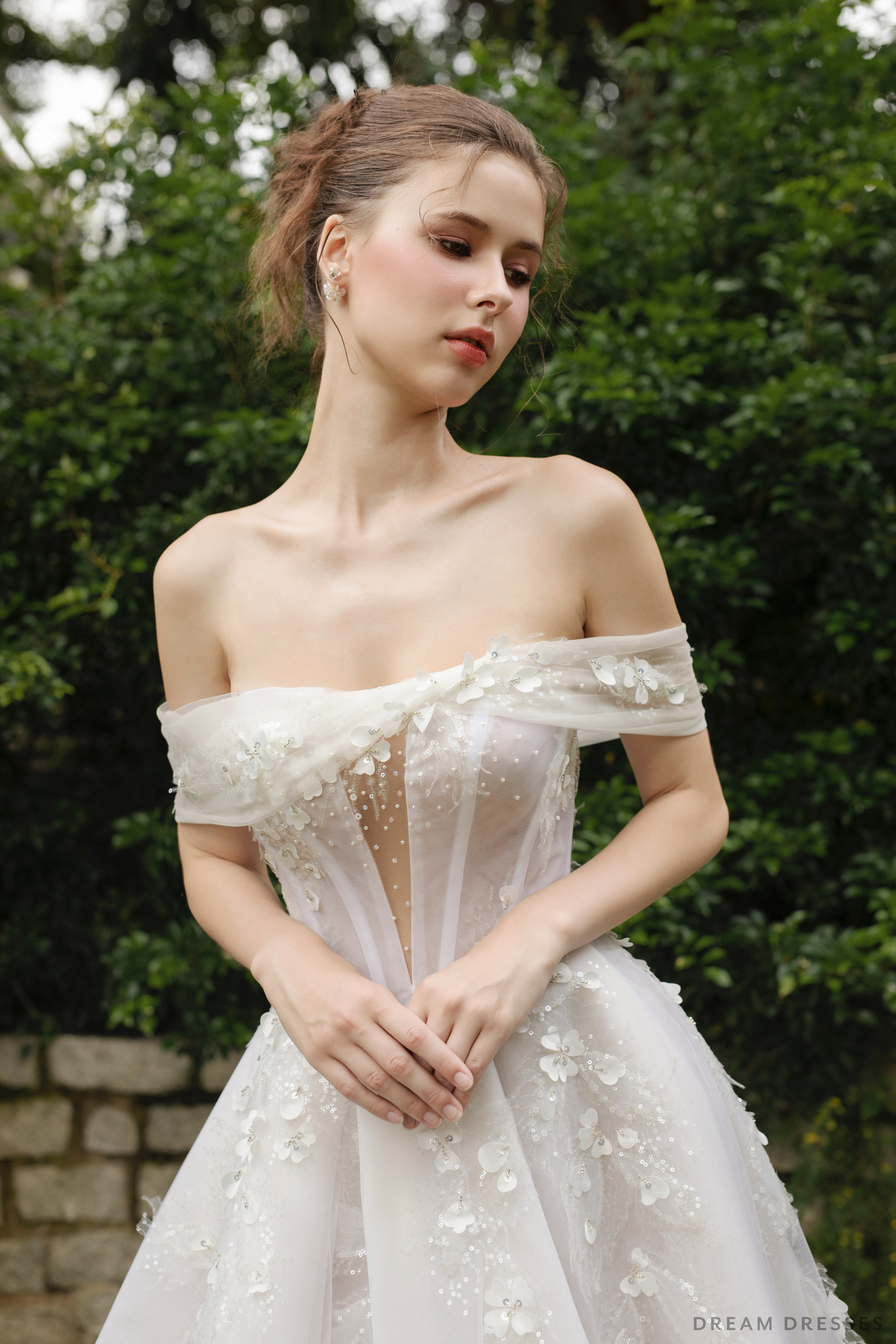 DreamDress By PMN Shey Ball High Slit Wedding Dress Gown Plunging Floral Embellishment Off Shoulder Sleeves Chapel Train | Size: 2 DreamDress By PMN Shey Ball High Slit Wedding Dress Gown Plunging Floral Embellishment Off Shoulder Sleeves Chapel Train | Size: 2