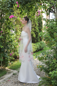 Single Tier Veil with Floral Lace (#ANJA) - Dream Dresses by P.M.N.