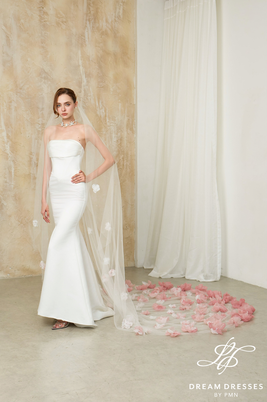 Single Layer Bridal Veil (#PETALIA) - Dream Dresses by P.M.N.