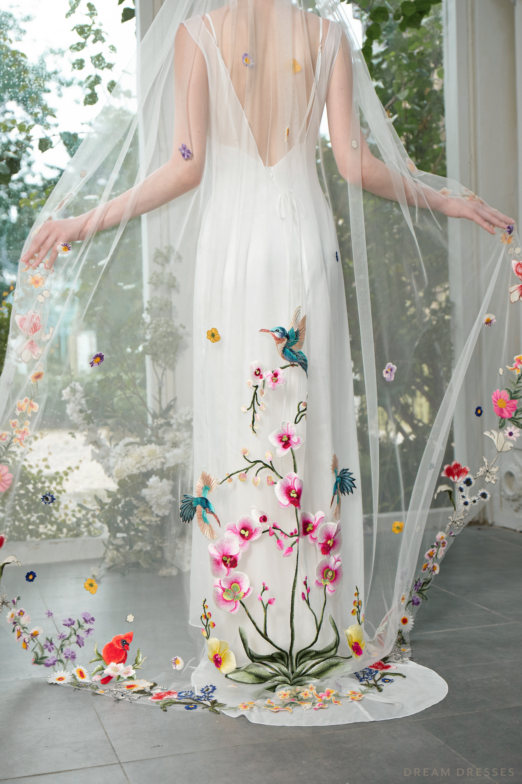Hummingbird Embroidery Wedding Veil (#SILVANA)
