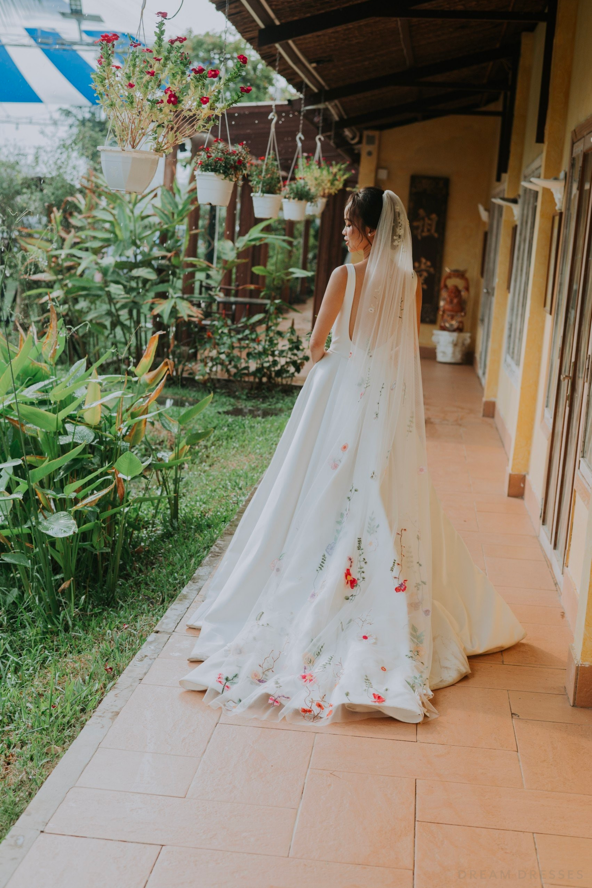 One Tier Colorful Floral Veil (#FLORAL) - Dream Dresses by P.M.N.