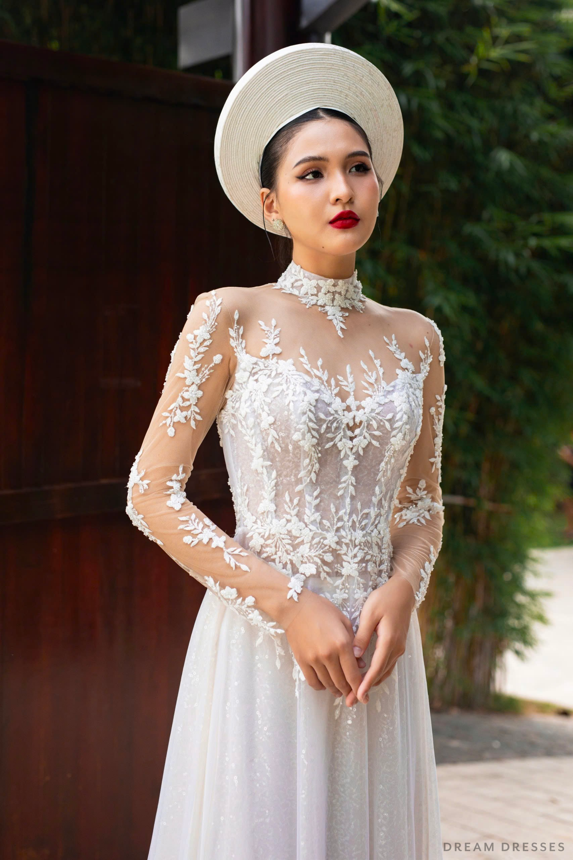 Modern White Bridal Ao Dai with Chapel Train (#MAJORI)