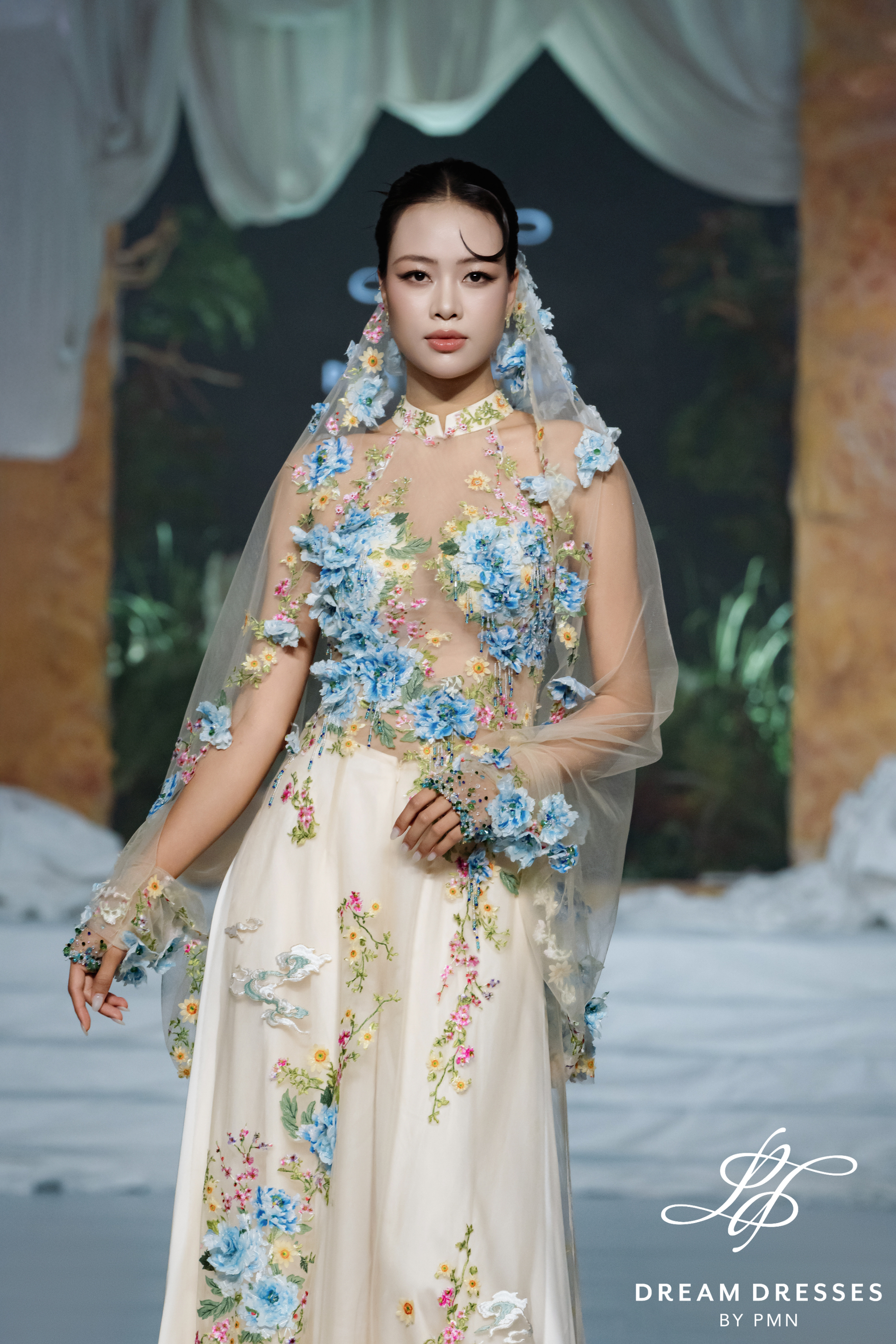 Colorful Lace Modern Bridal Ao Dai (#KIEU)