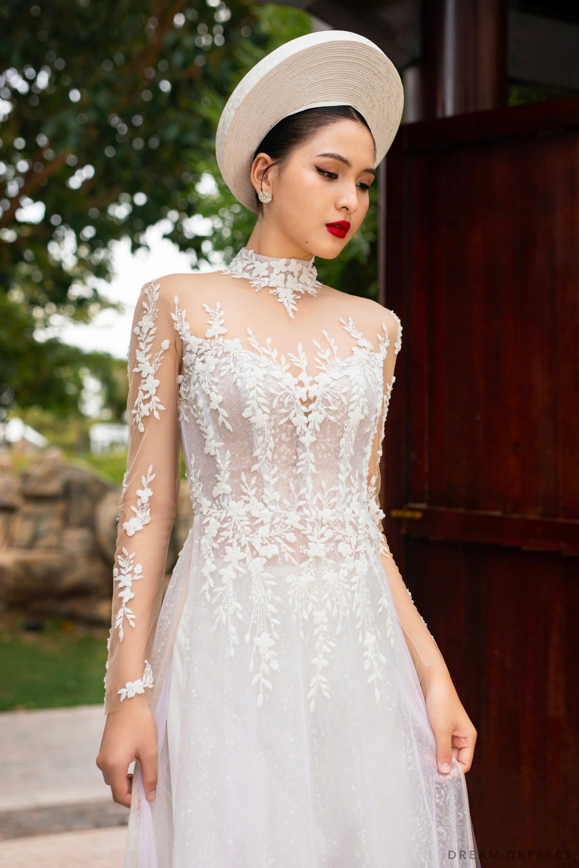 White Bridal o Di Vietnamese Modern Wedding Dress by Majorii White Bridal o Di Vietnamese Modern Wedding Dress by Majorii