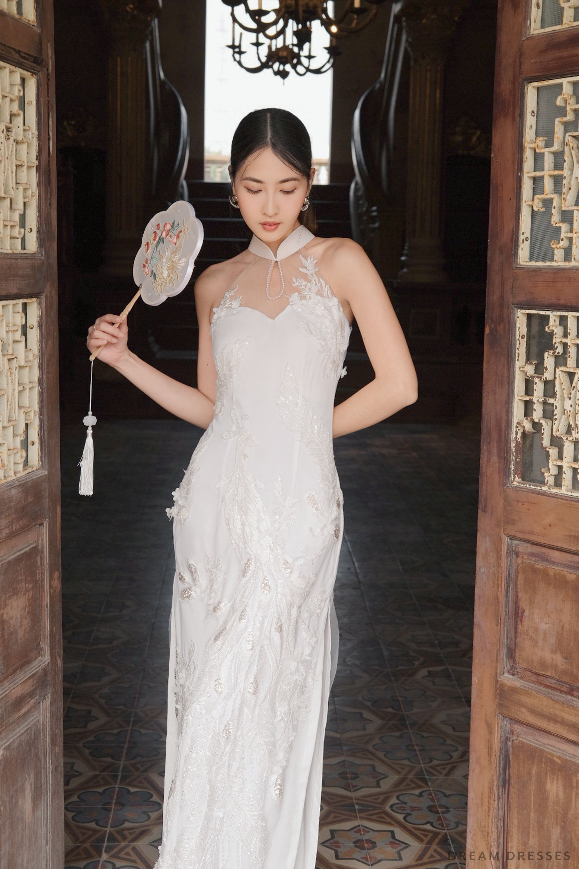 White Bridal Cheongsam Couture Lace Modern Cheongsam Julia White Bridal Cheongsam Couture Lace Modern Cheongsam Julia