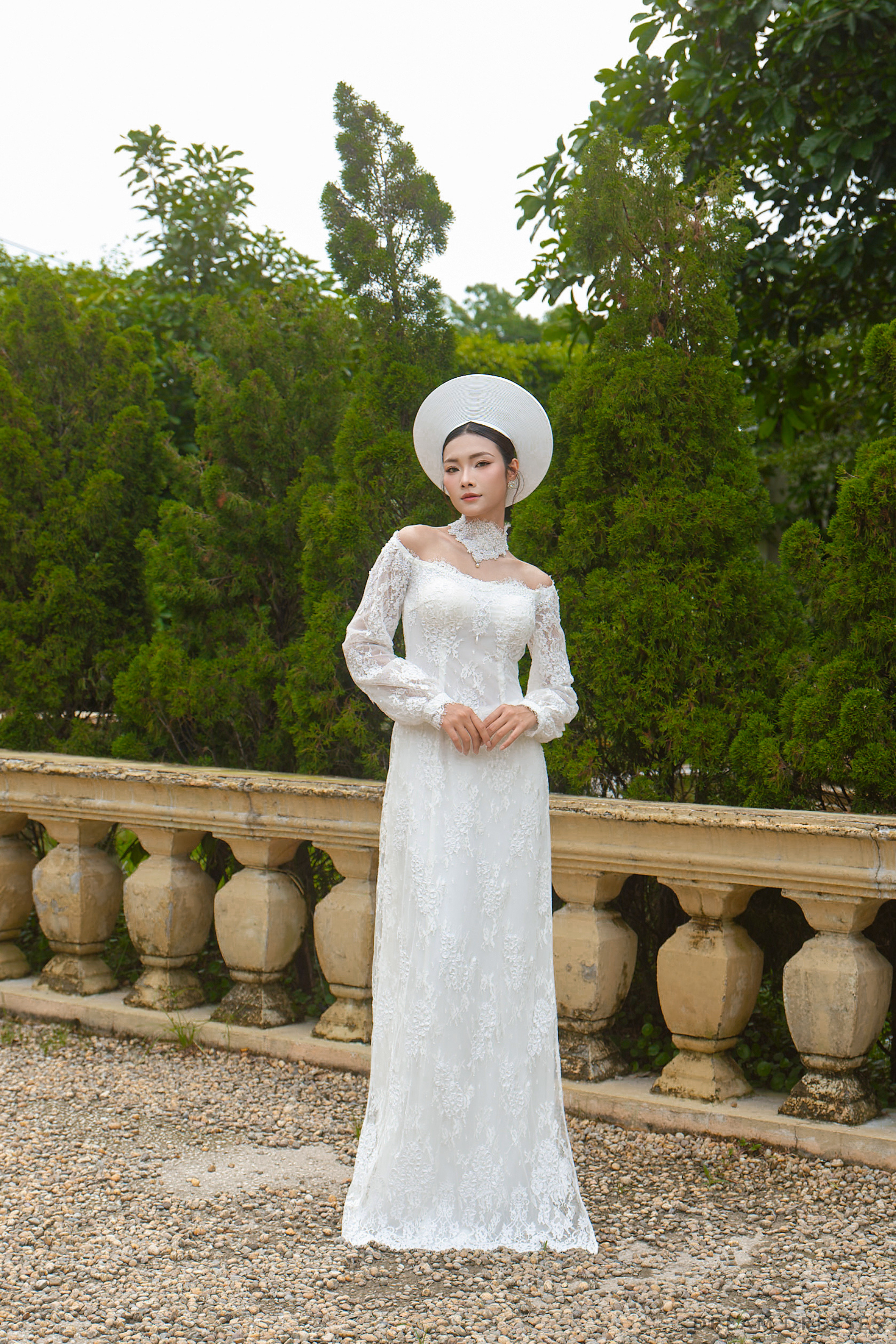 White Bridal Ao Dai | Modern Vietnamese Bridal Dress with French Lace (#MAGNOLIA)