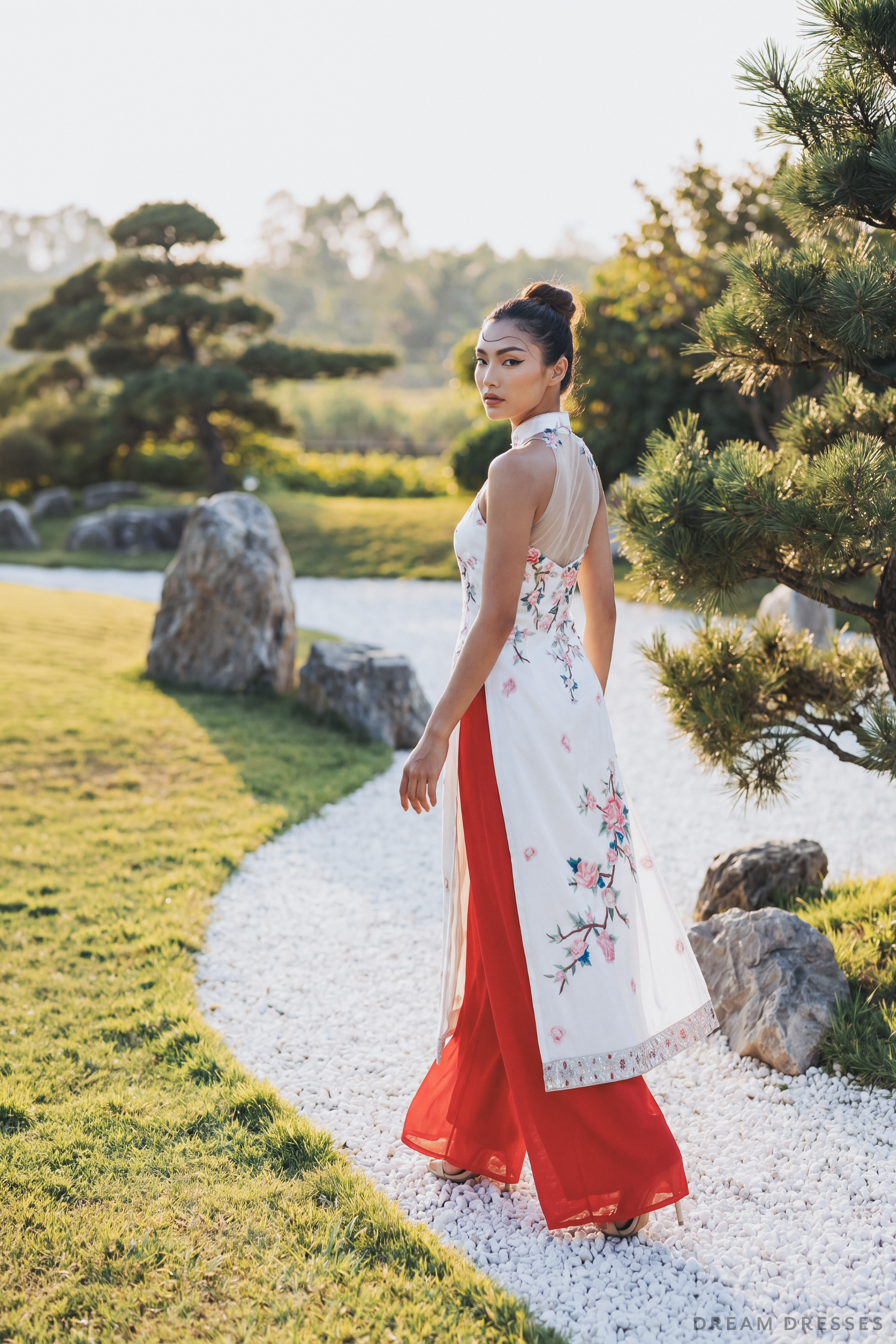 Cheongsam-Inspired Ao Dai | Ivory Silk Ao Dai with Embroidery (#YUE)
