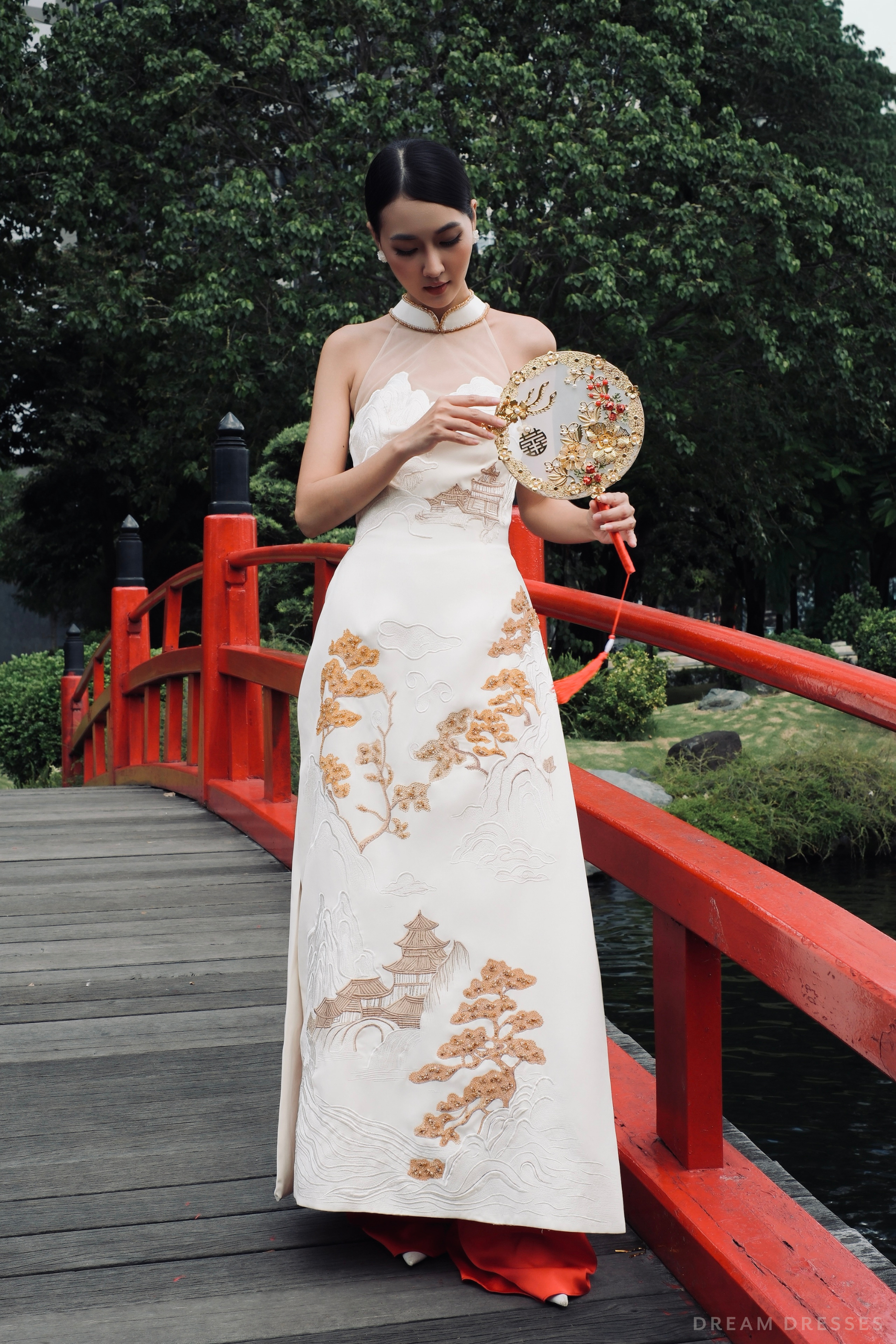 White Bridal Embroidery Ao Dai | Modern Vietnamese Bridal Dress (#YULAN) - Dream Dresses by P.M.N.