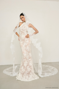 Mantilla Bridal Lace Veil (#ISOLDE) - Dream Dresses by P.M.N.