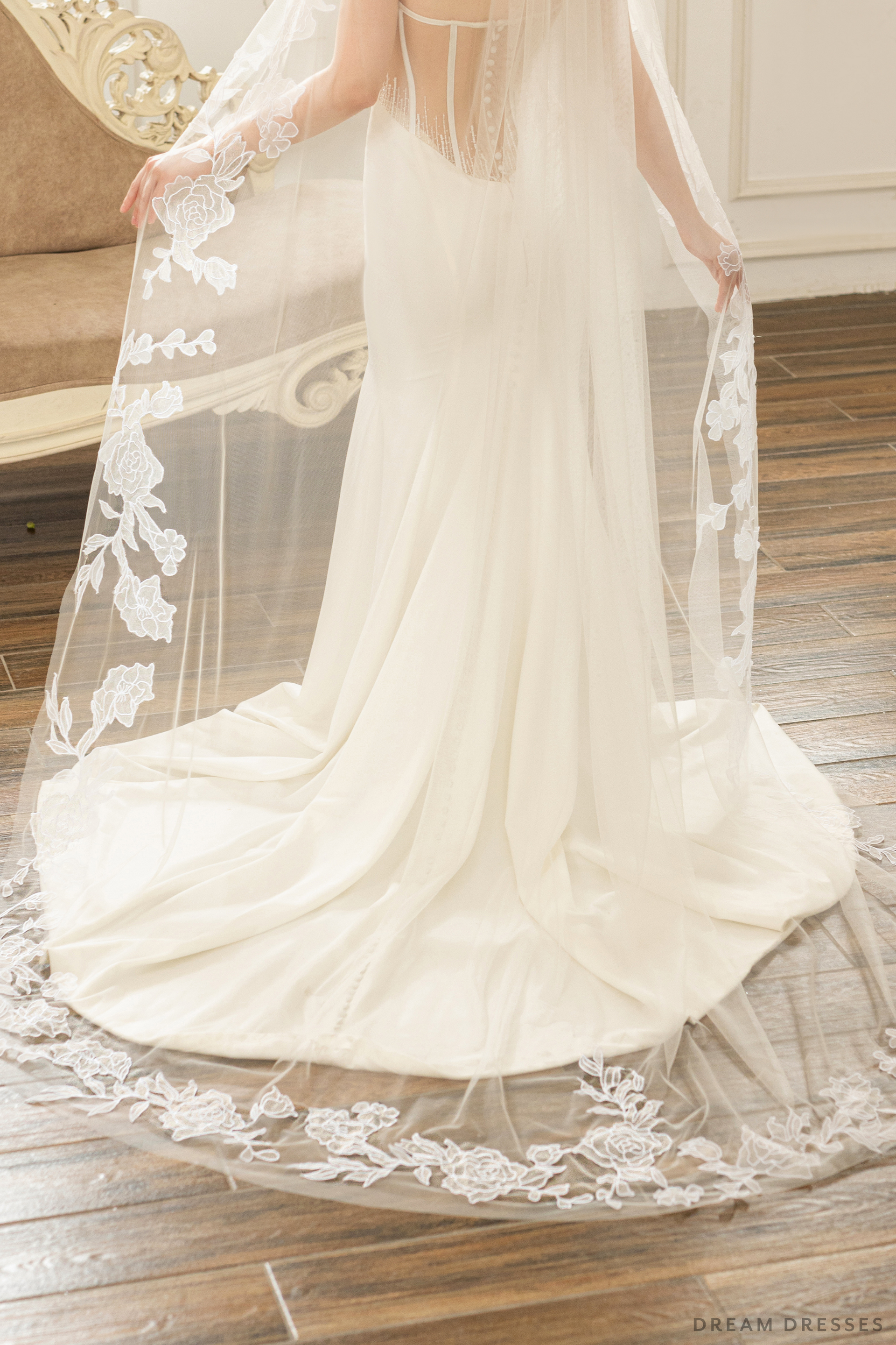 One Layer Bridal Veil with Floral Lace (#LAURENCE) - Dream Dresses by P.M.N.