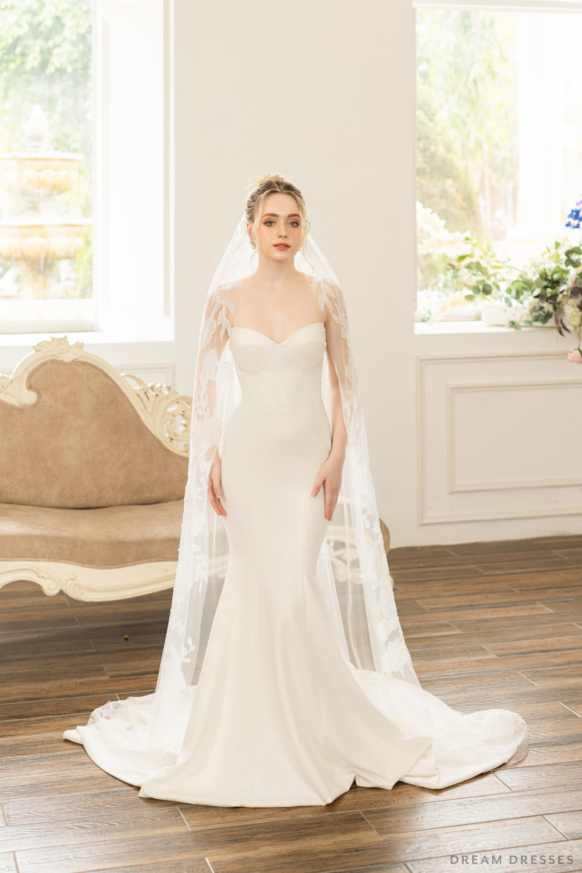 DreamDress By PMN Laurence Wedding Veil Soft Tulle Floral Hand-Applied Lace Appliqu Light Ivory | Size: Cathedral DreamDress By PMN Laurence Wedding Veil Soft Tulle Floral Hand-Applied Lace Appliqu Light Ivory | Size: Cathedral