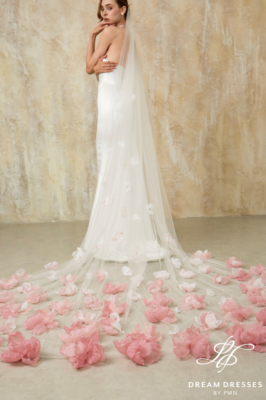 Single Layer Bridal Veil (#PETALIA)
