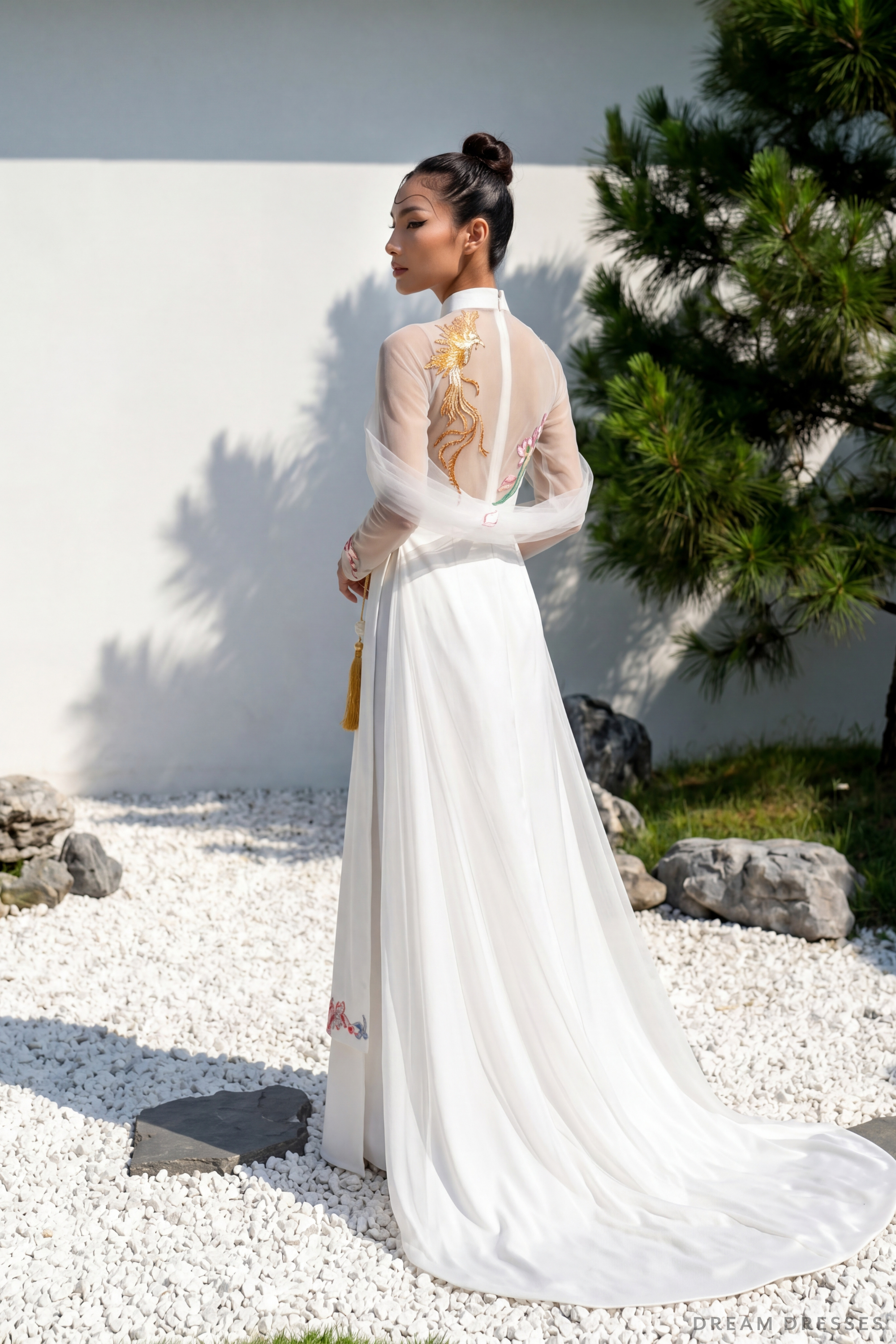 White Bridal Embroidery Ao Dai | Modern Vietnamese Bridal Dress (#REGINYA)