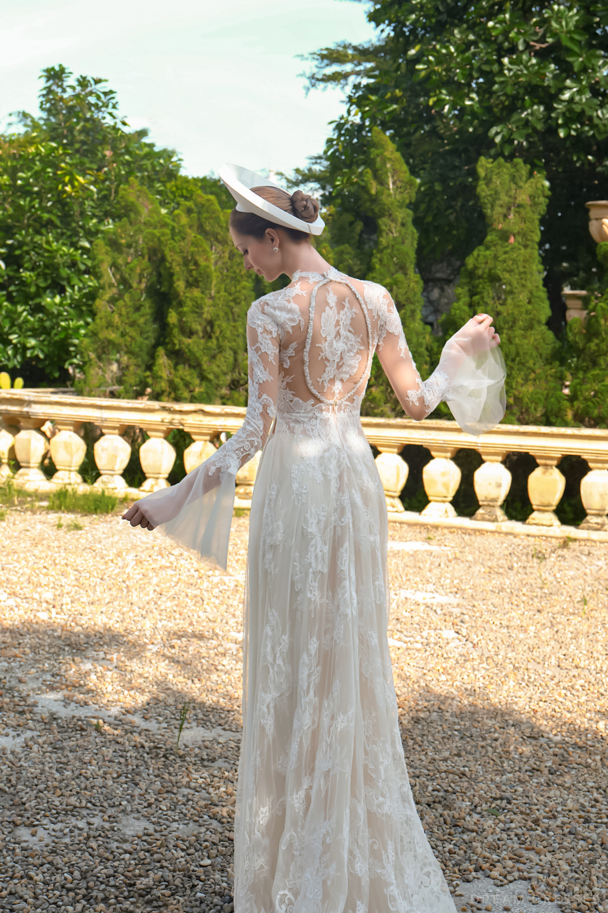 White Bridal Ao Dai | Modern Vietnamese Bridal Dress with French Lace (#AZURA)