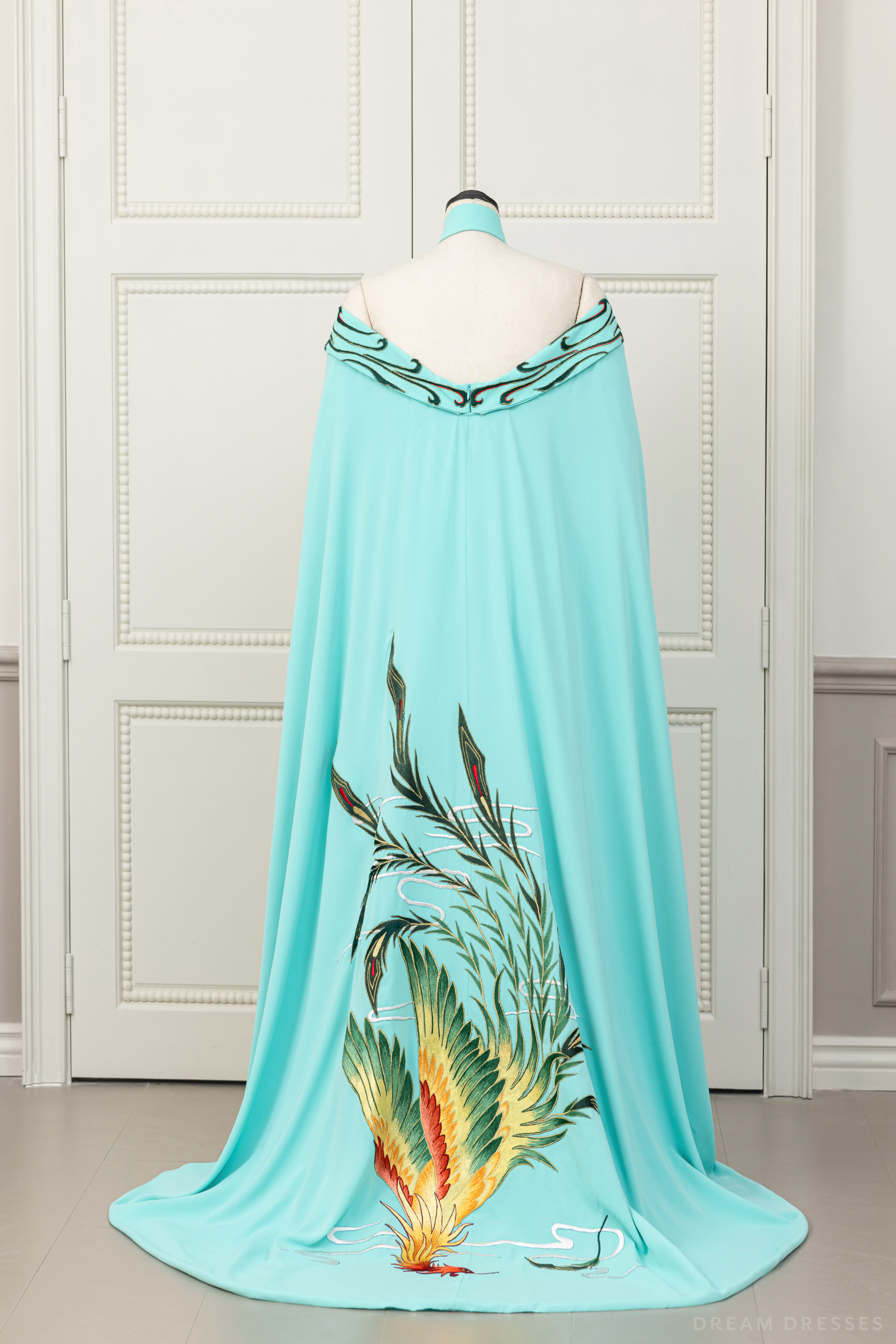 Modern Strapless Ao Dai with Detachable Cape | Vietnamese Bridal Dress (#KAYSIN) - Dream Dresses by P.M.N.
