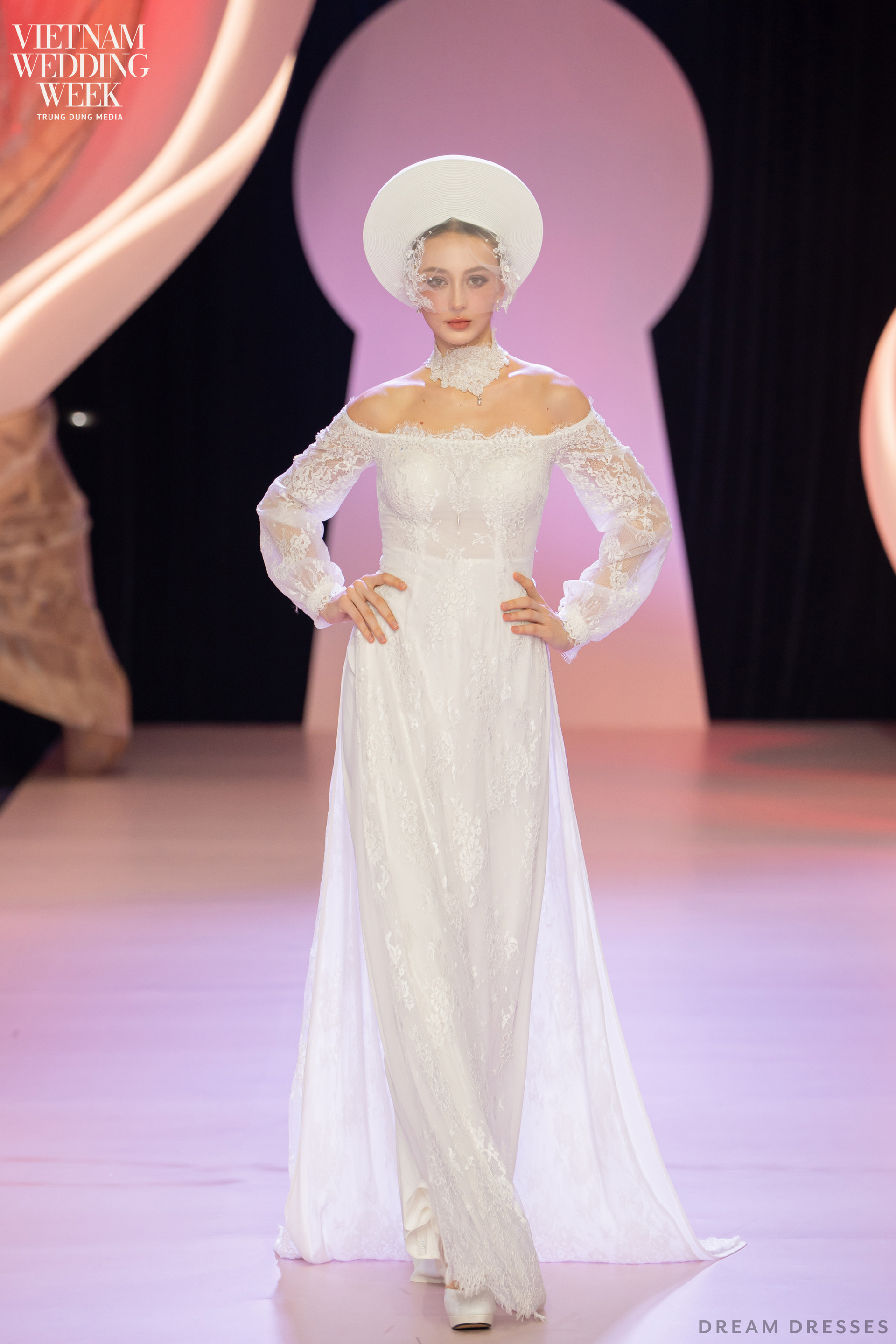 White Bridal Ao Dai | Modern Vietnamese Bridal Dress with French Lace (#MAGNOLIA) - Dream Dresses by P.M.N.