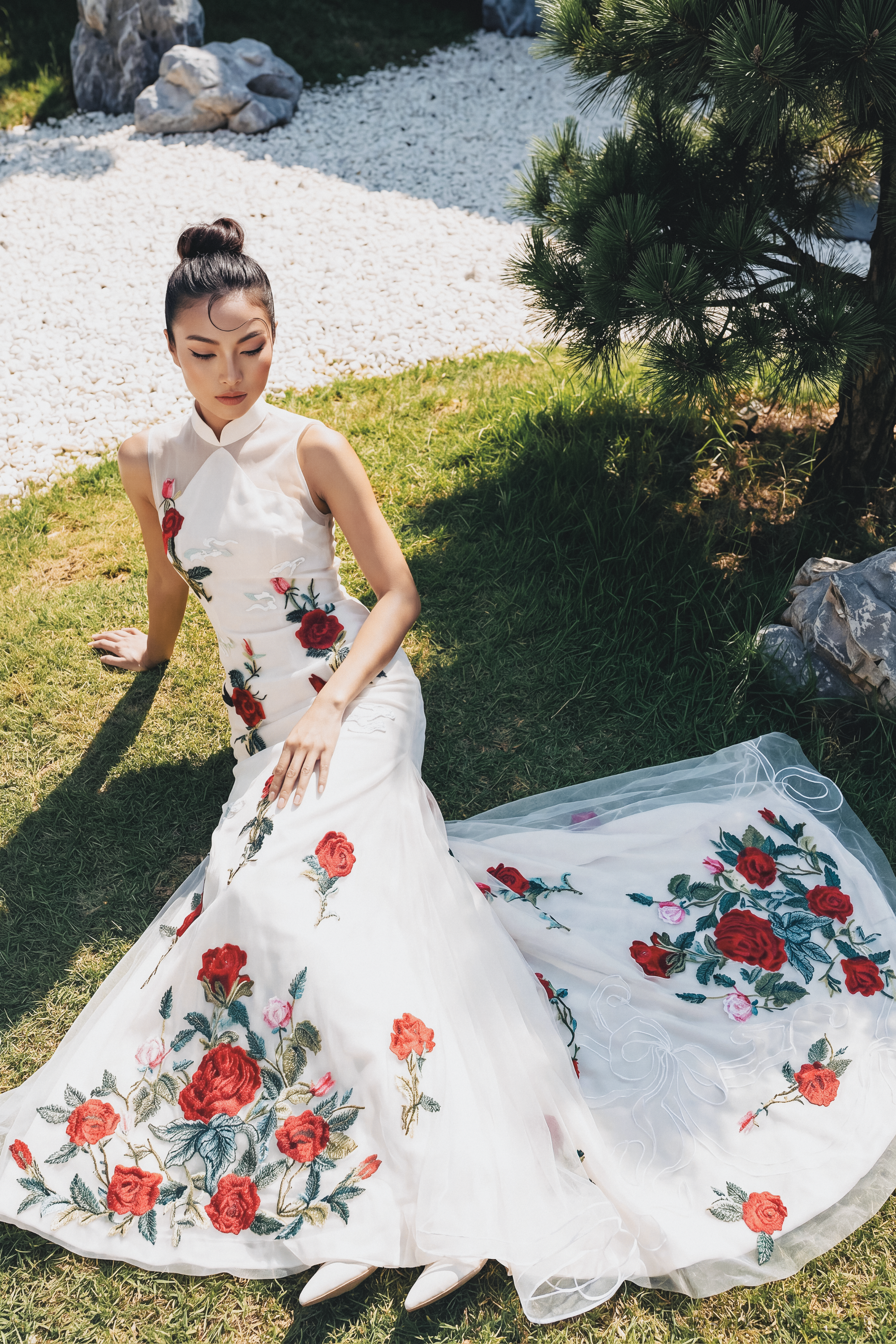 White Bridal Cheongsam | Modern Cheongsam Bridal Dress (#ROSIA)
