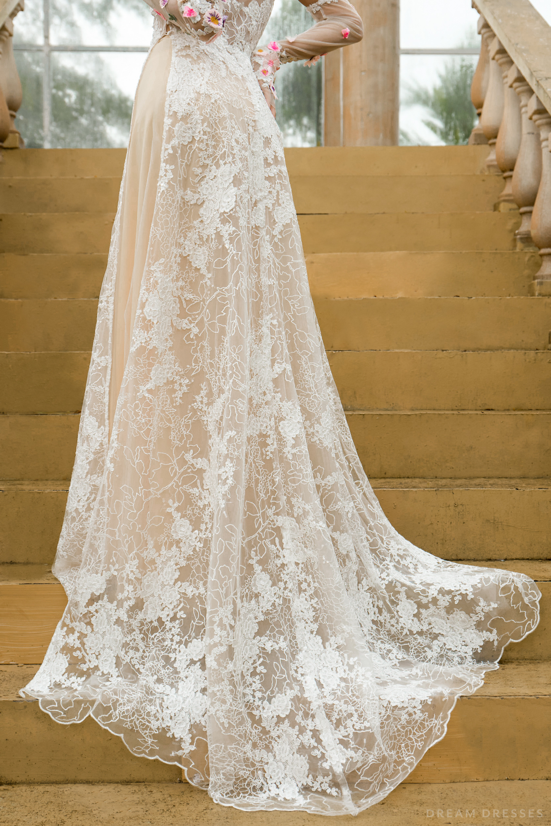 Modern White Bridal Ao Dai with Couture Lace (#ROSABELLA)