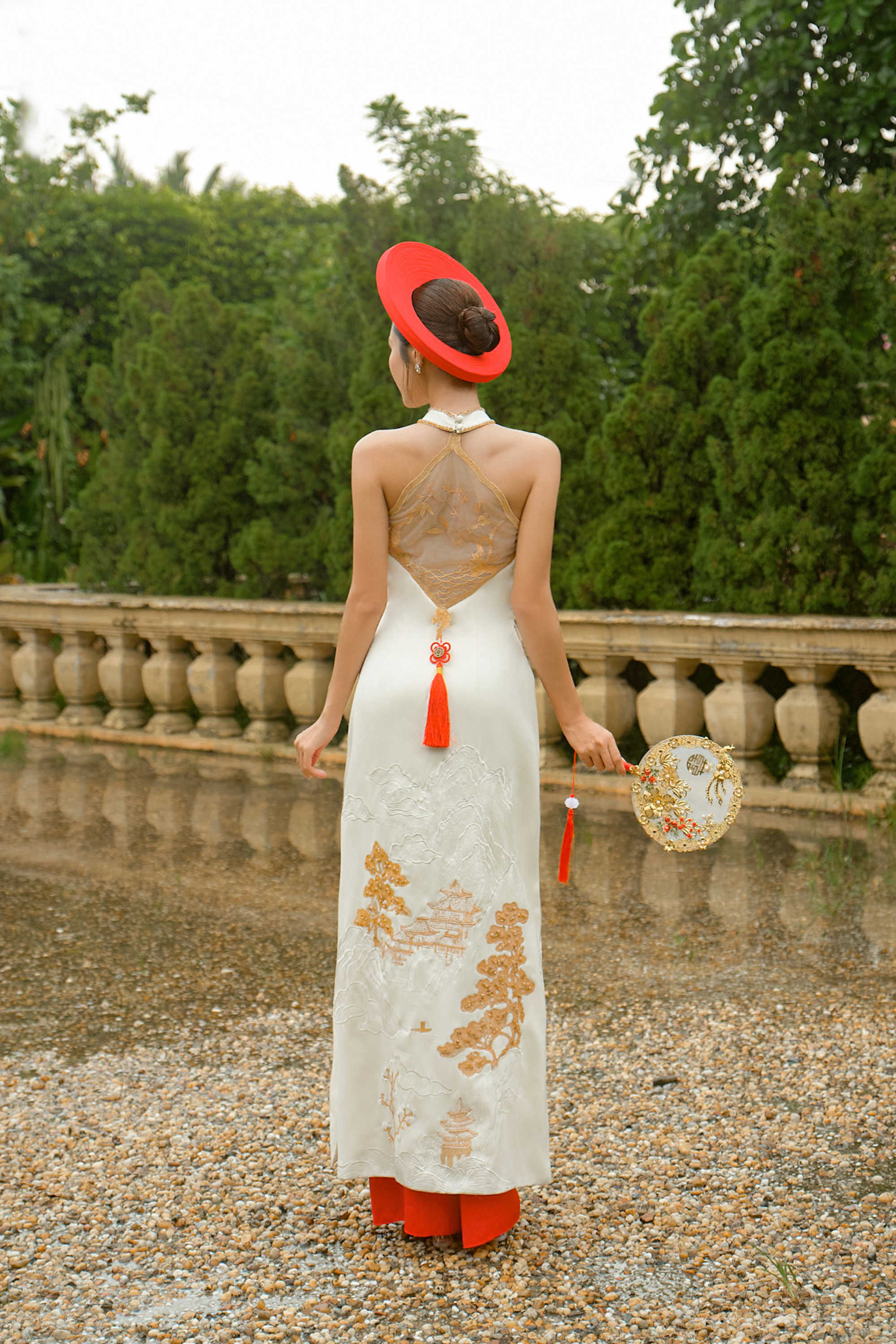 White Bridal Embroidery Ao Dai | Modern Vietnamese Bridal Dress (#YULAN)