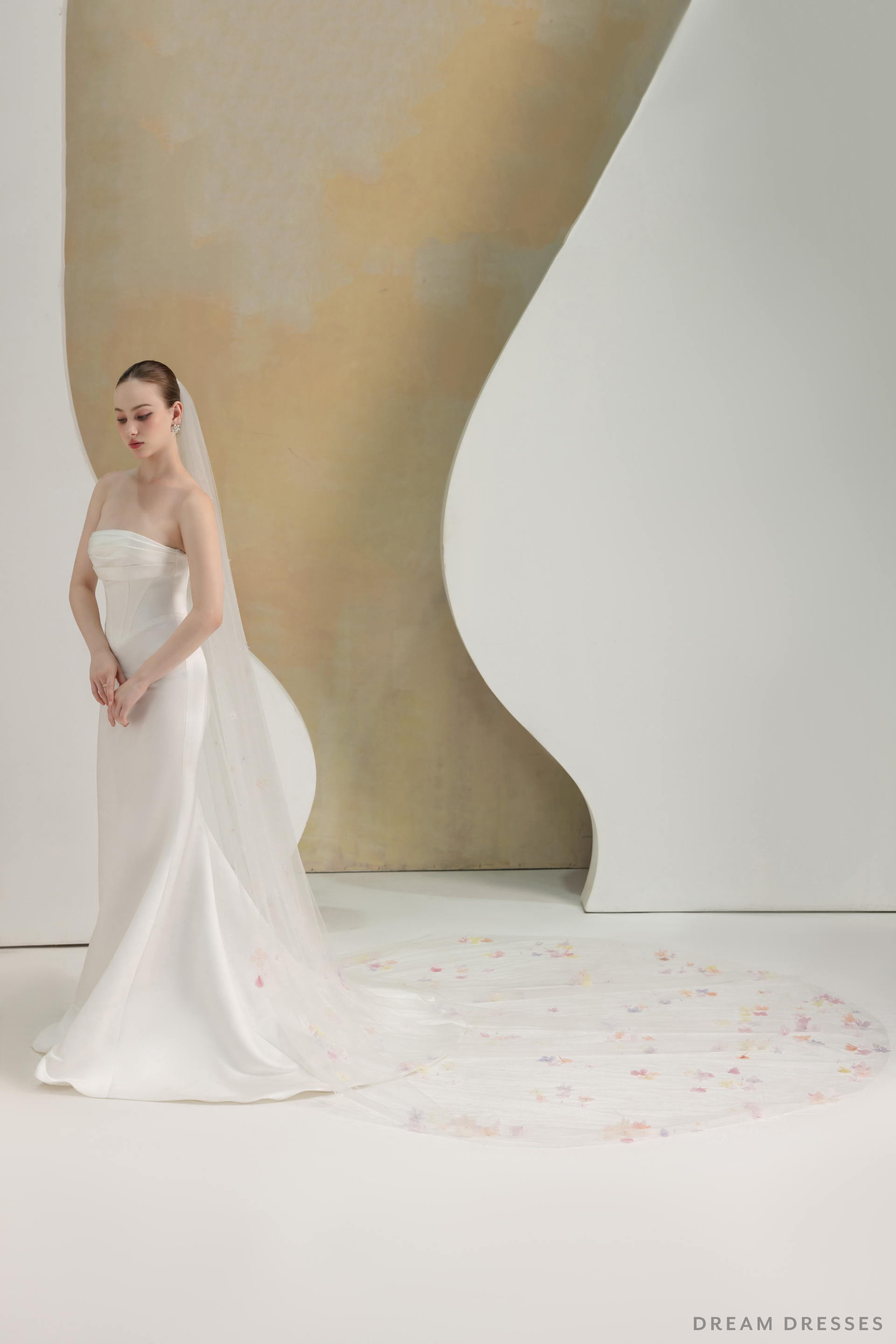 Bridal Veil with 3D Flowers (#ESIYA) - Dream Dresses by P.M.N.