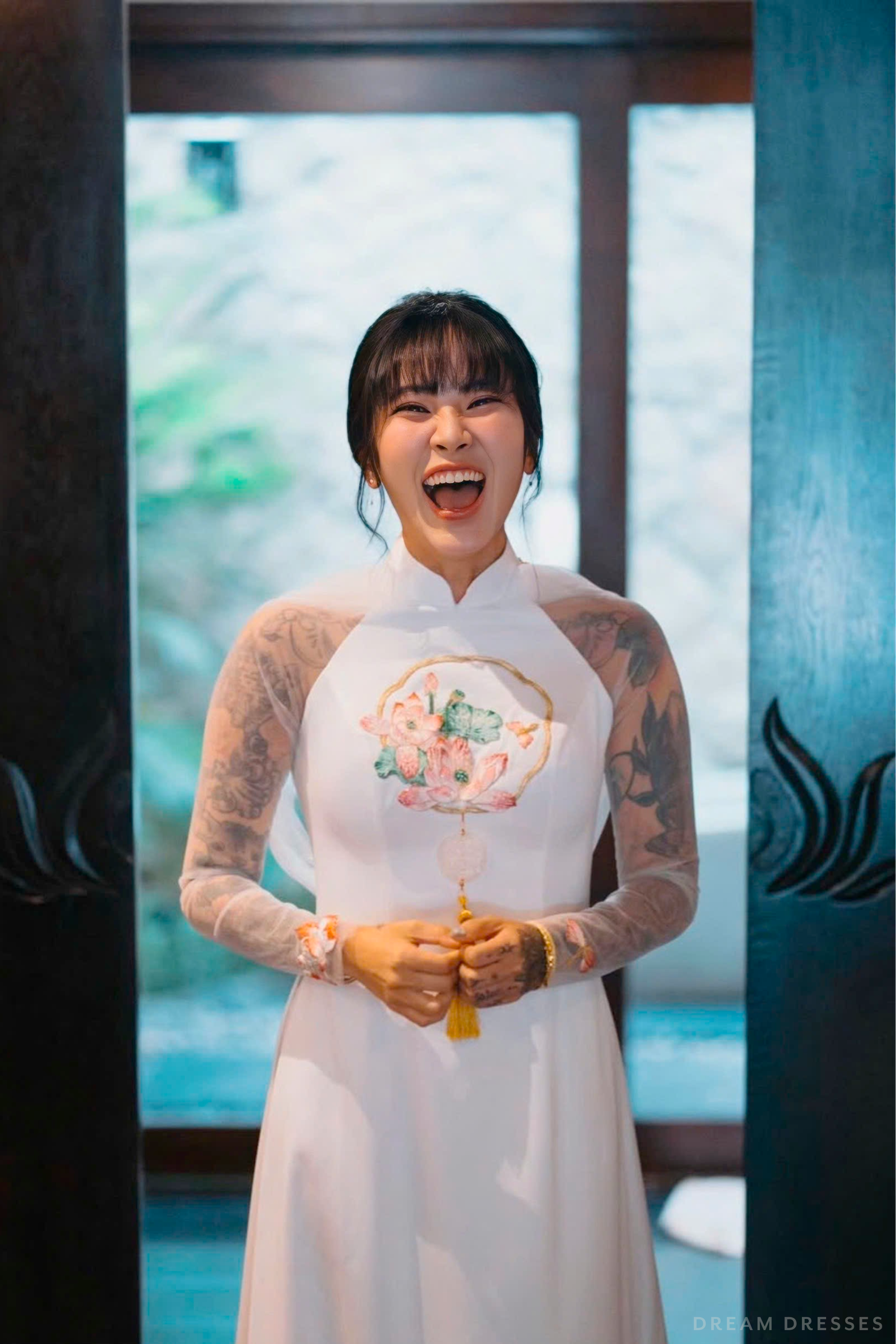 White Bridal Embroidery Ao Dai | Modern Vietnamese Bridal Dress (#REGINYA)