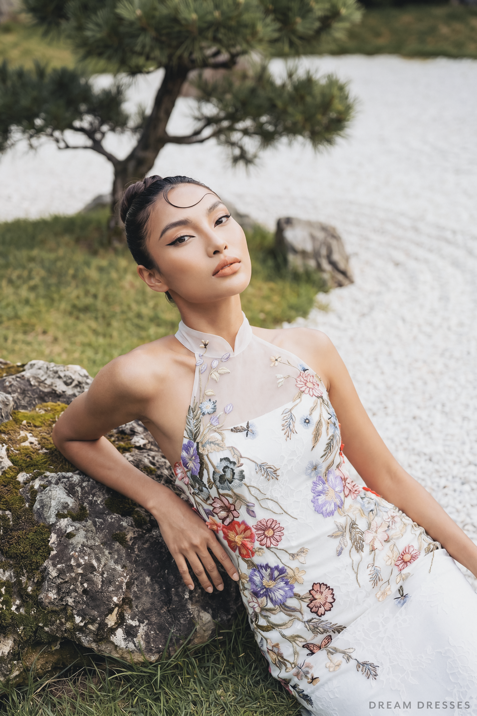 Modern Cheongsam-Inspired Bridal | Couture Lace Modern Cheongsam Bridal Dress (#YAO)
