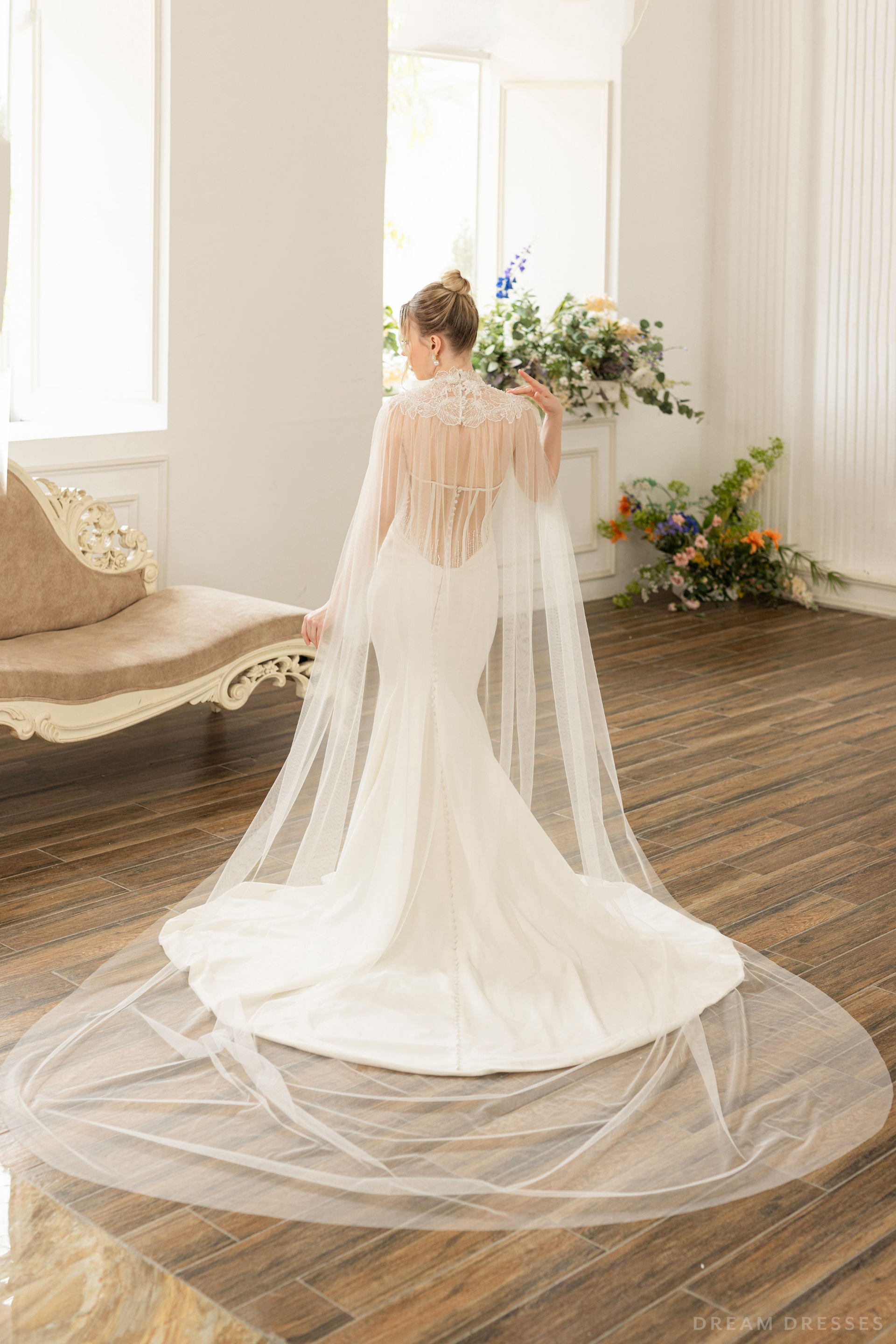 Couture Floral Lace Bridal Cape (#ELOSIA) - Dream Dresses by P.M.N.